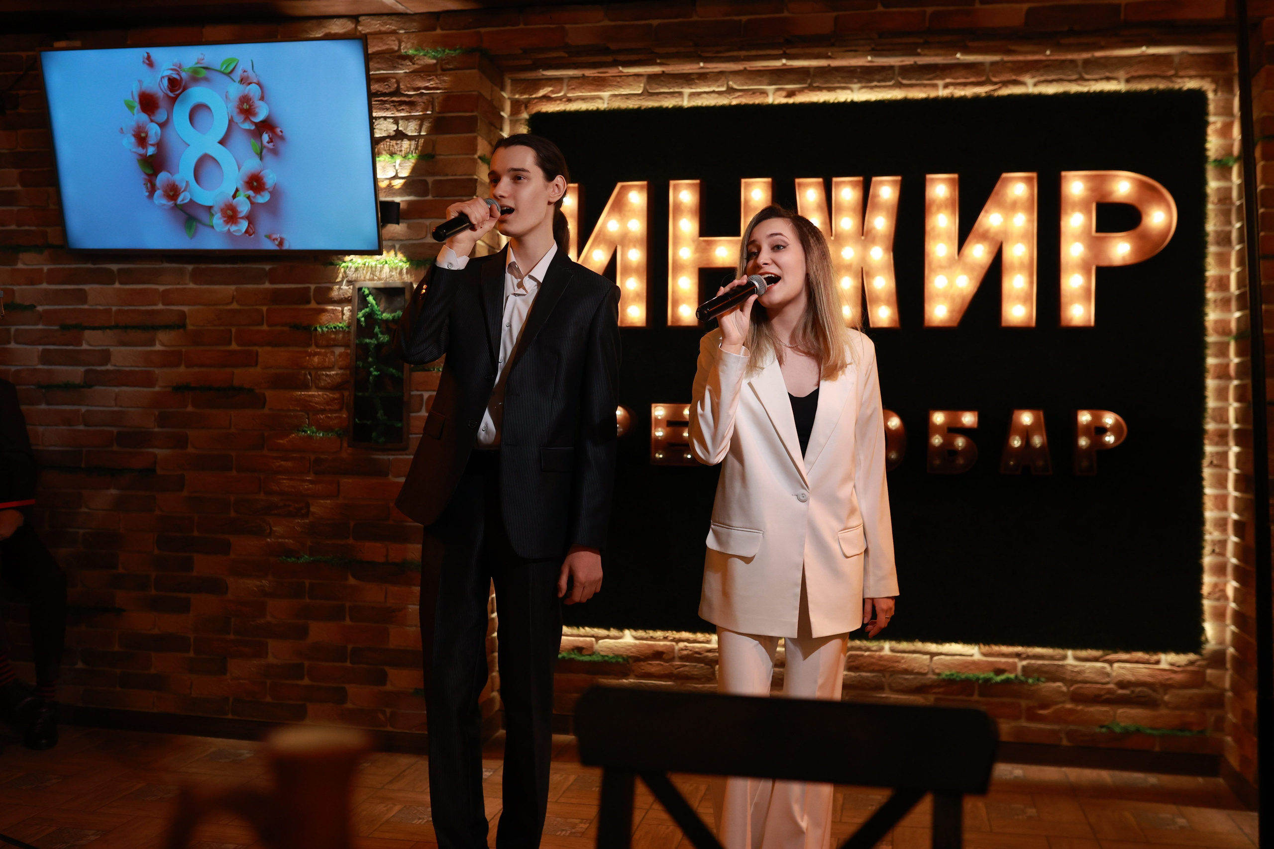 8 марта «Инжир». Andrey Pospelove. Фотограф в Саратове