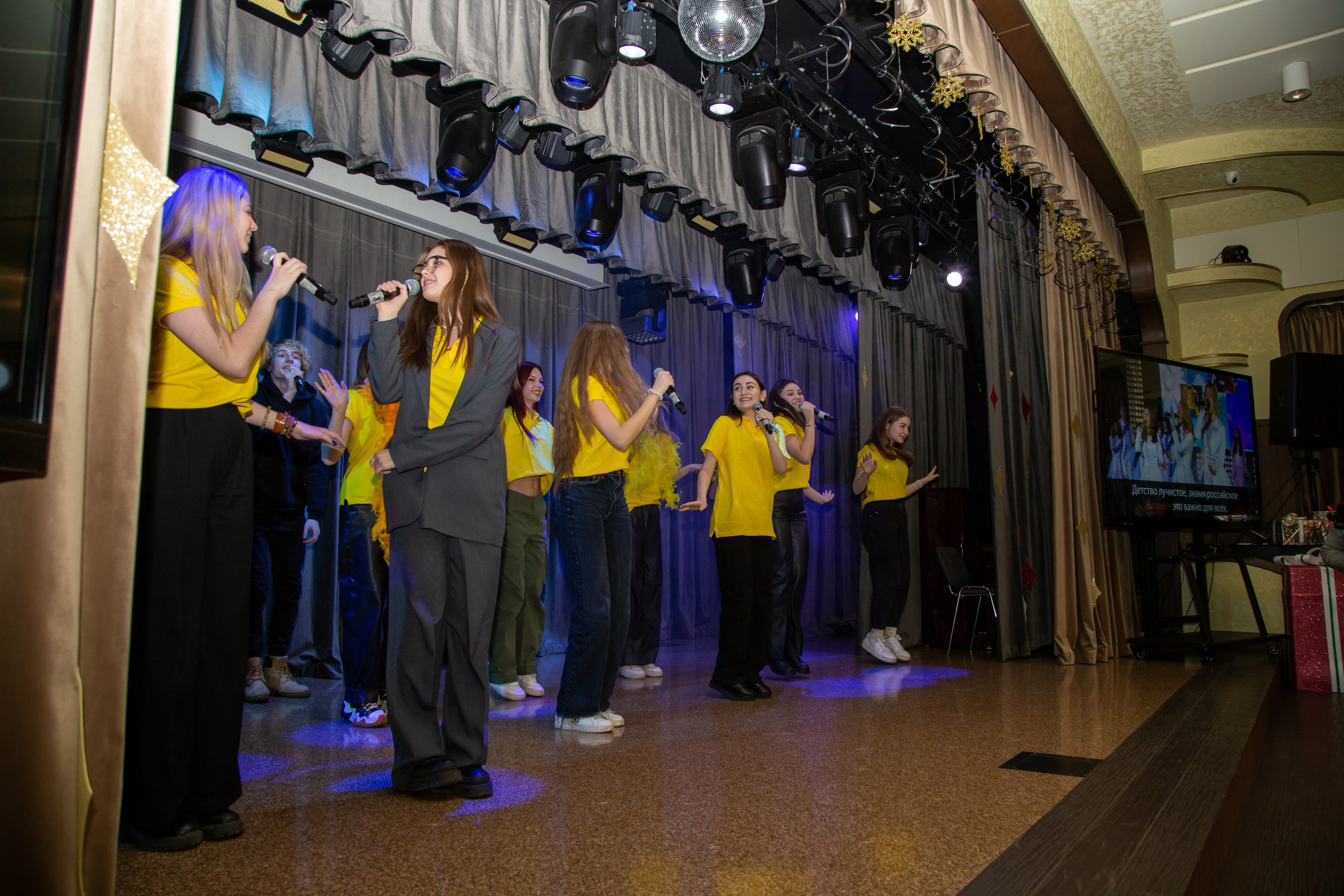 Репортажная съёмка для Домисольки на новый год. «Студия DRONAVT`s» — видеосъёмка и фотография г. Москва