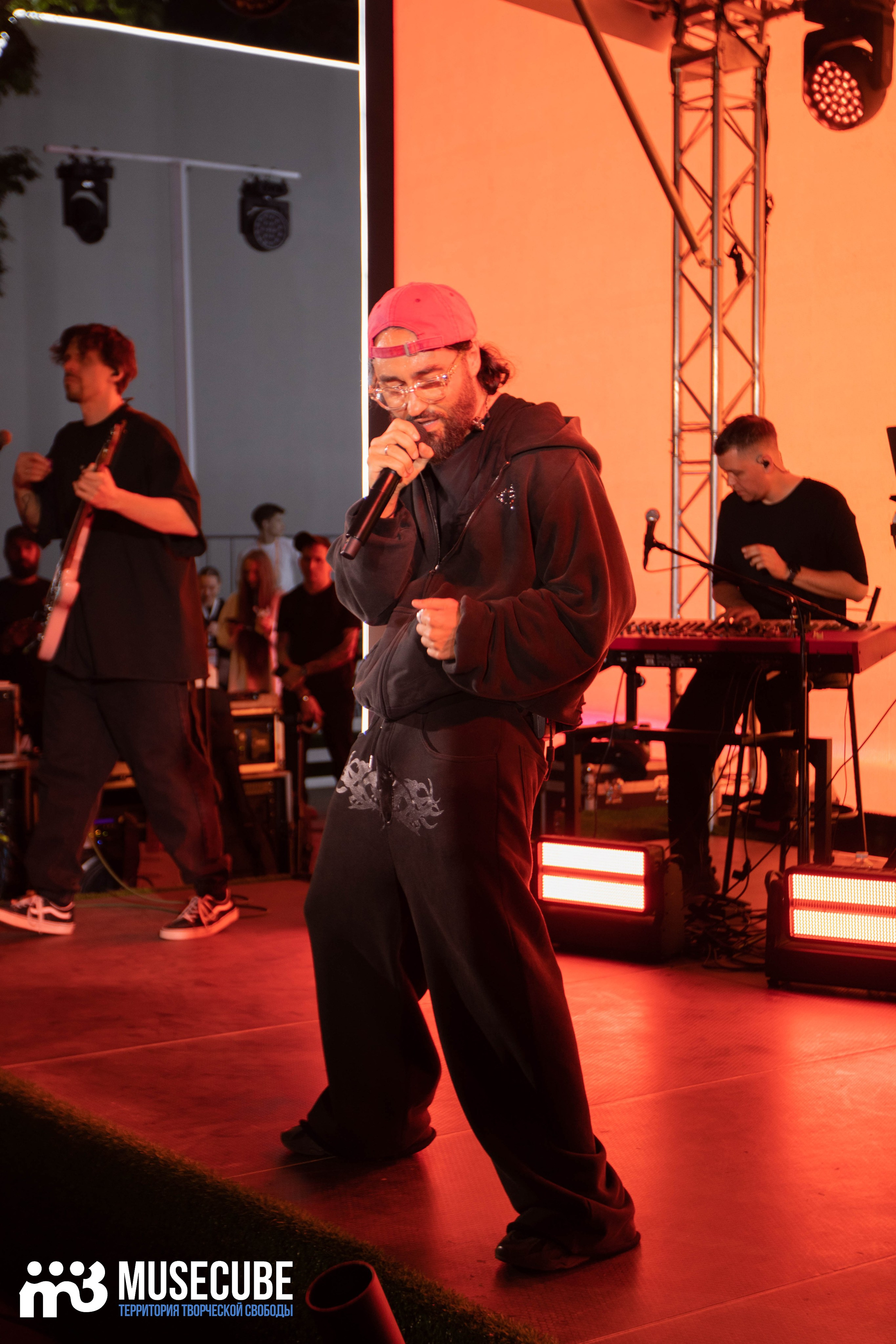 МОТ. Концертный фотограф