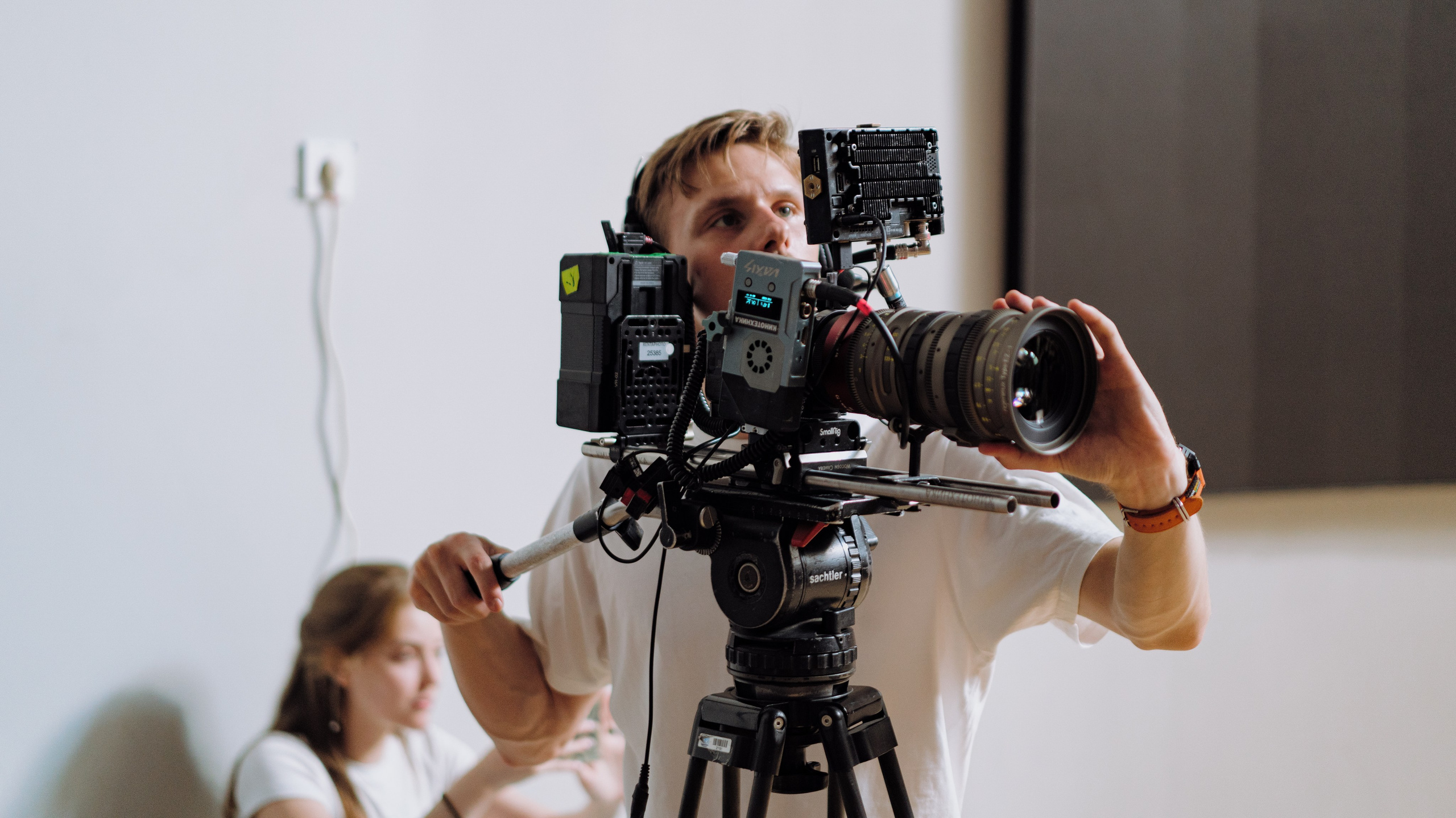 Женя Медведева / Уроки истории. Творческий и репортажный фотограф в Москве Клим Долгов