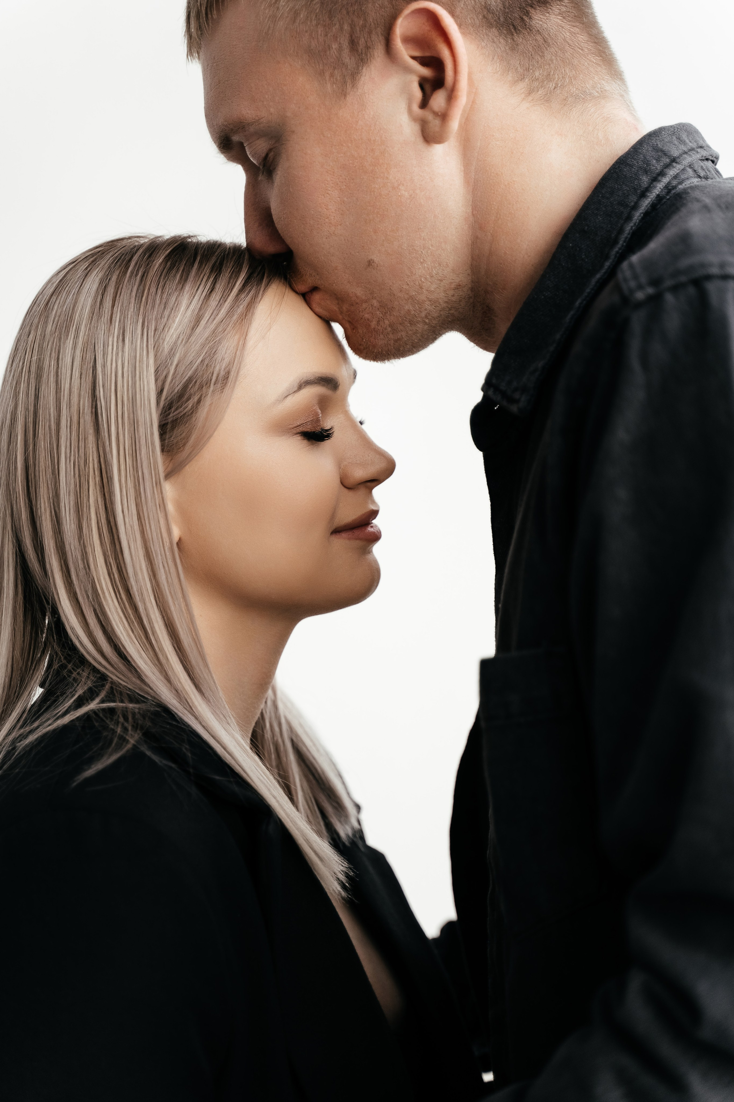 Саша и Алёна. Моменты и истории о вас настоящих