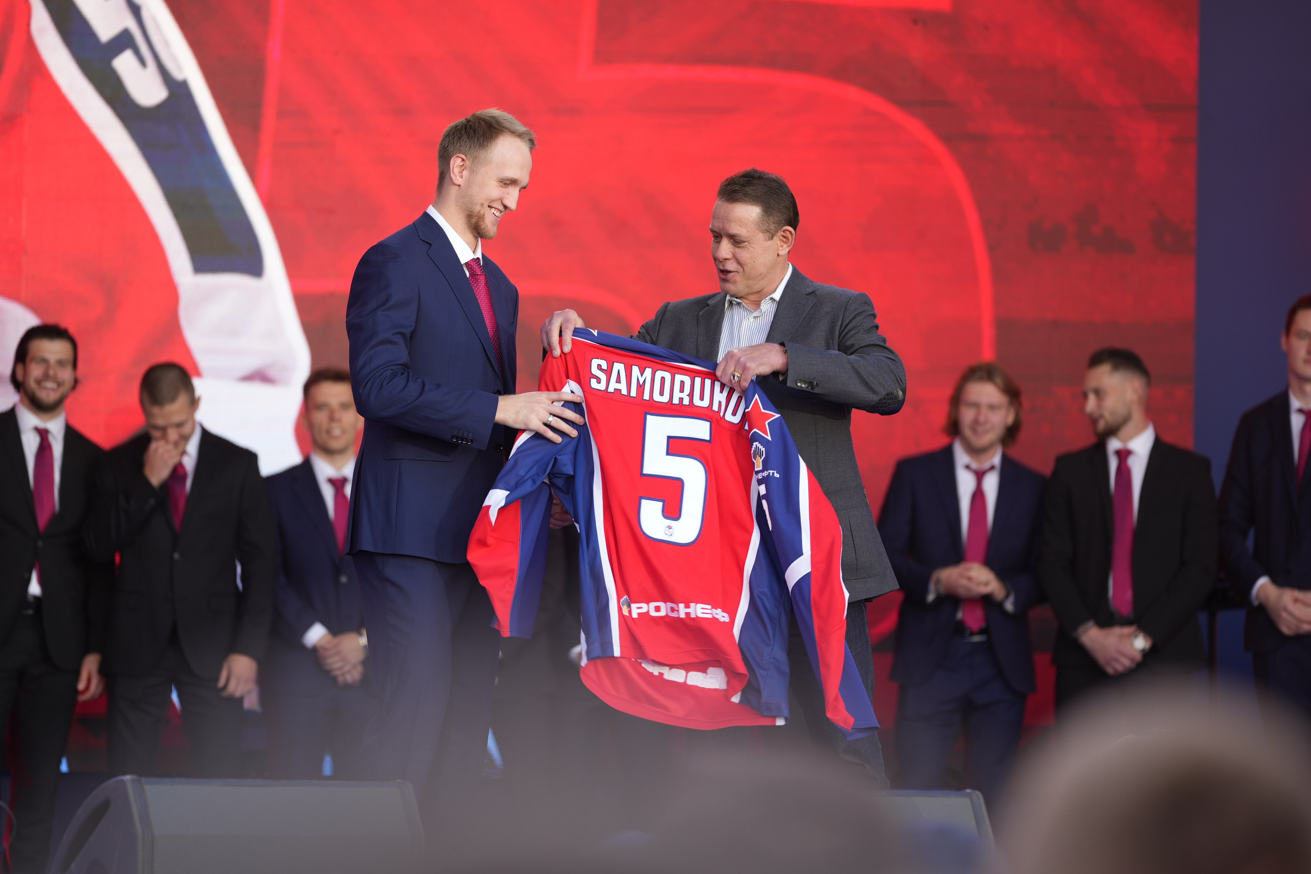 ЦСКА Фест 2024, фотографии хоккейного фестиваля от репортажного фотографа из Алматы Дениса Карпенко,. Сайт Алматинского НЮ АРТ, будуар и фэшн фотографа Дениса Карпенко