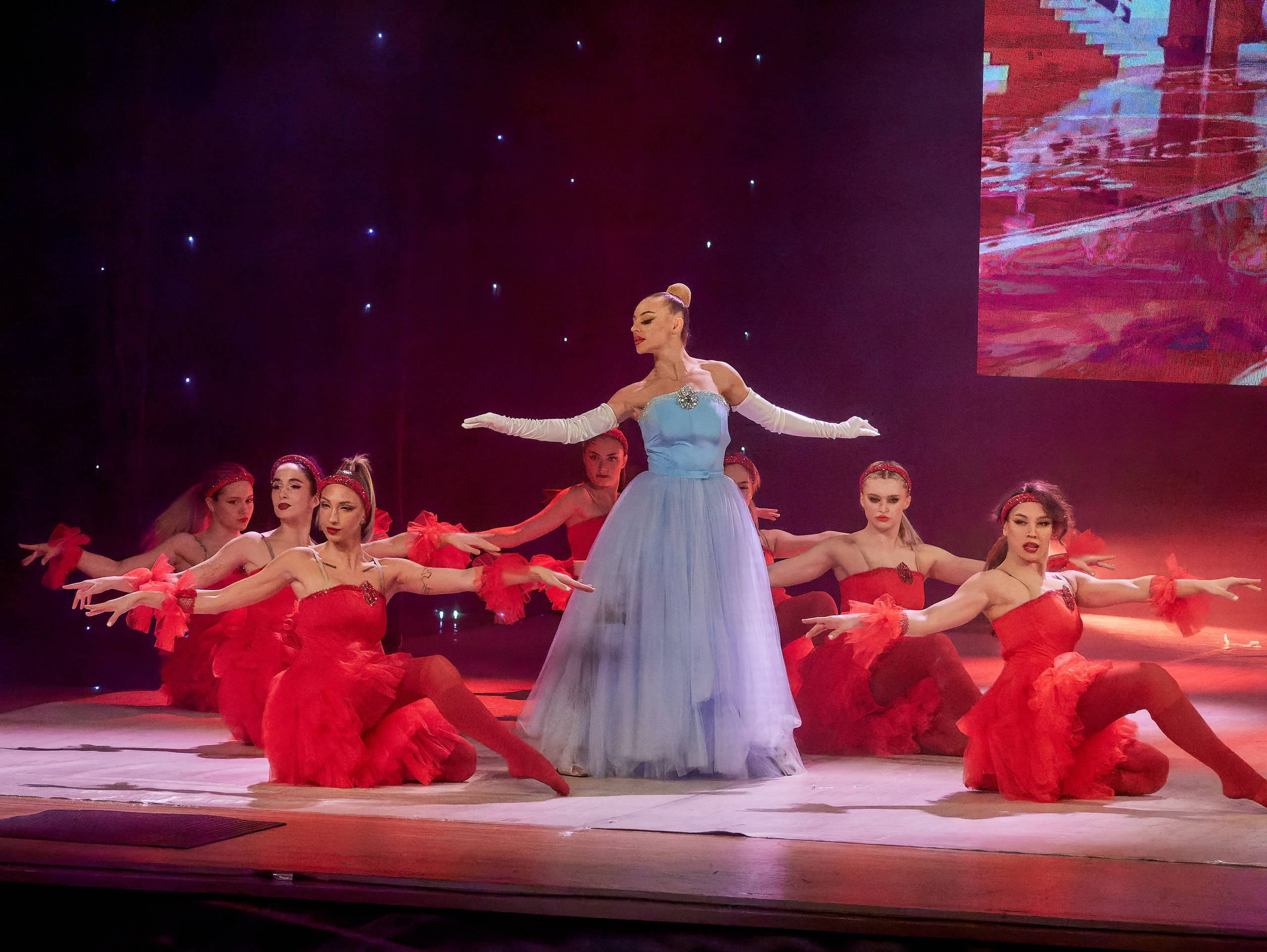 TODES-это уникальный танцевальный мир, вселенная Аллы Духовой!. Семейный и детский фотограф в Междуреченск Олег Бамбульский