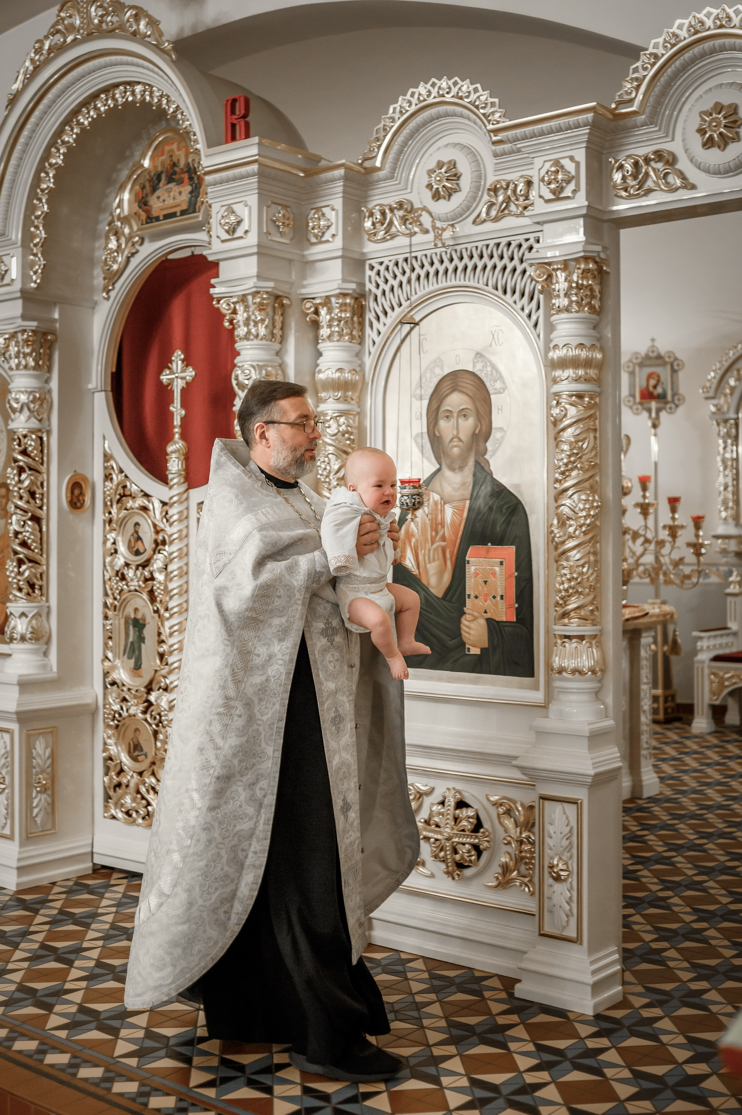 Фотограф на крещение в Рязани Валя Лялина. Фотограф новорождённых в Рязани, фотосъемка выписки из роддома, крещен