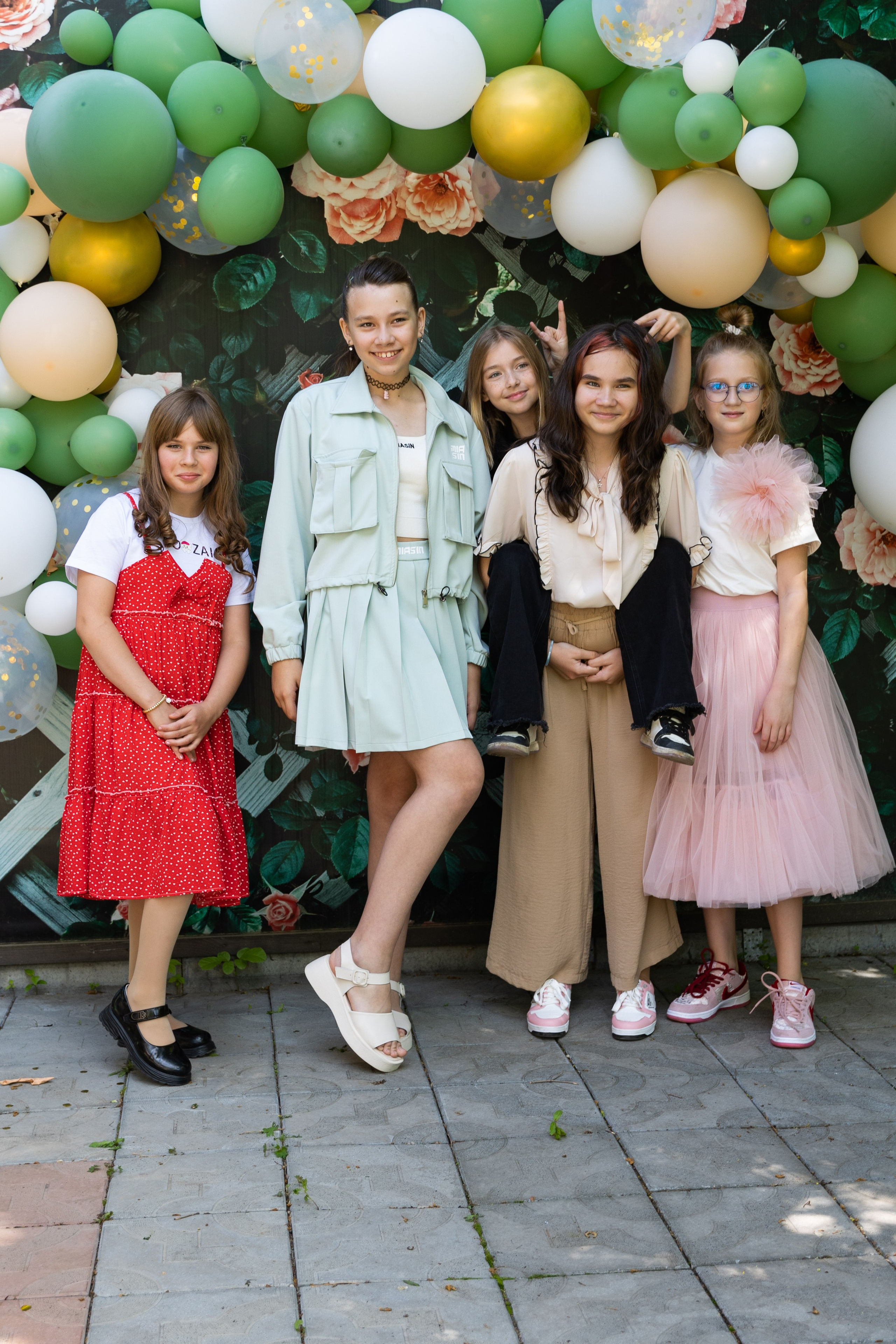 Выпускной 4 класса на территории кафе Веранда. Выпускные альбомы во Владивостоке