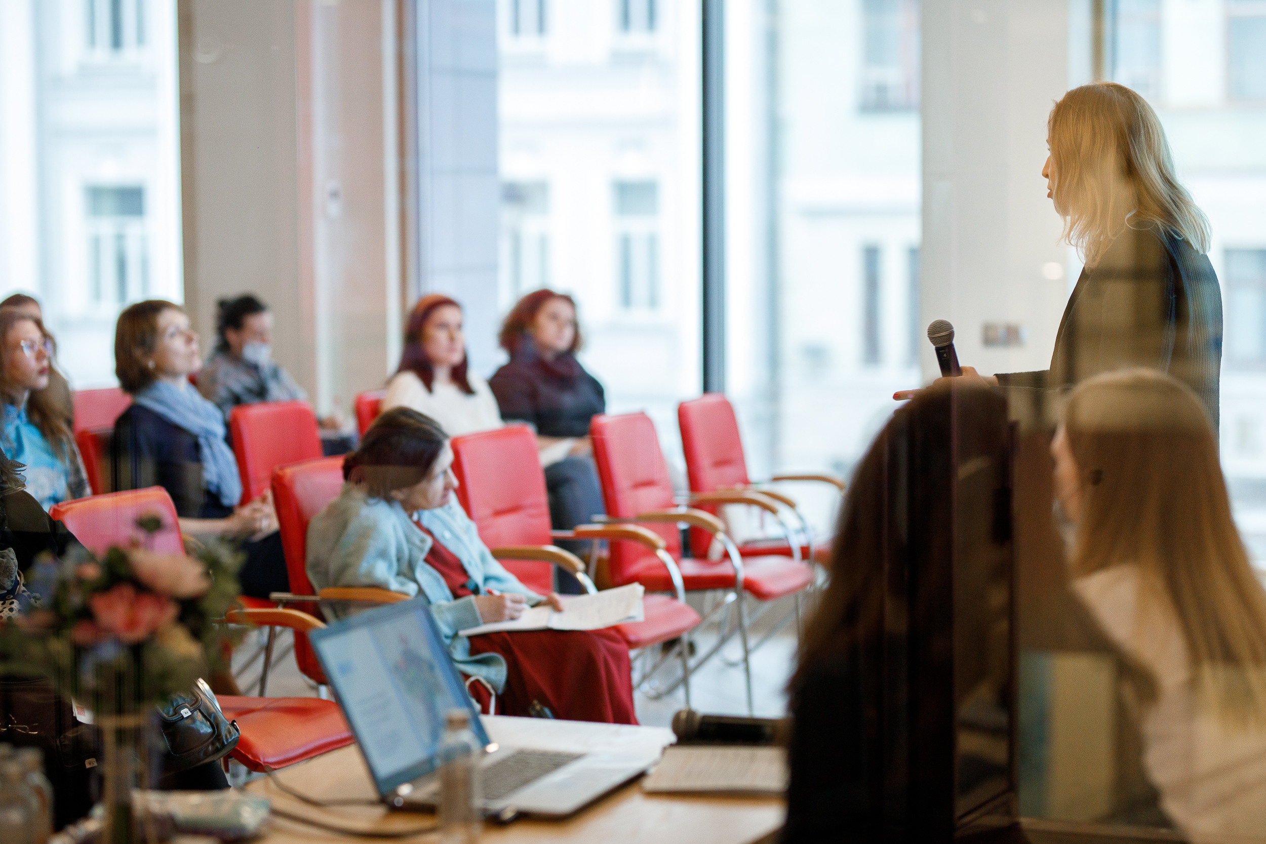 Форум Женский Бизнесс. Event фотосъемка Фомин Дмитрий Михайлович