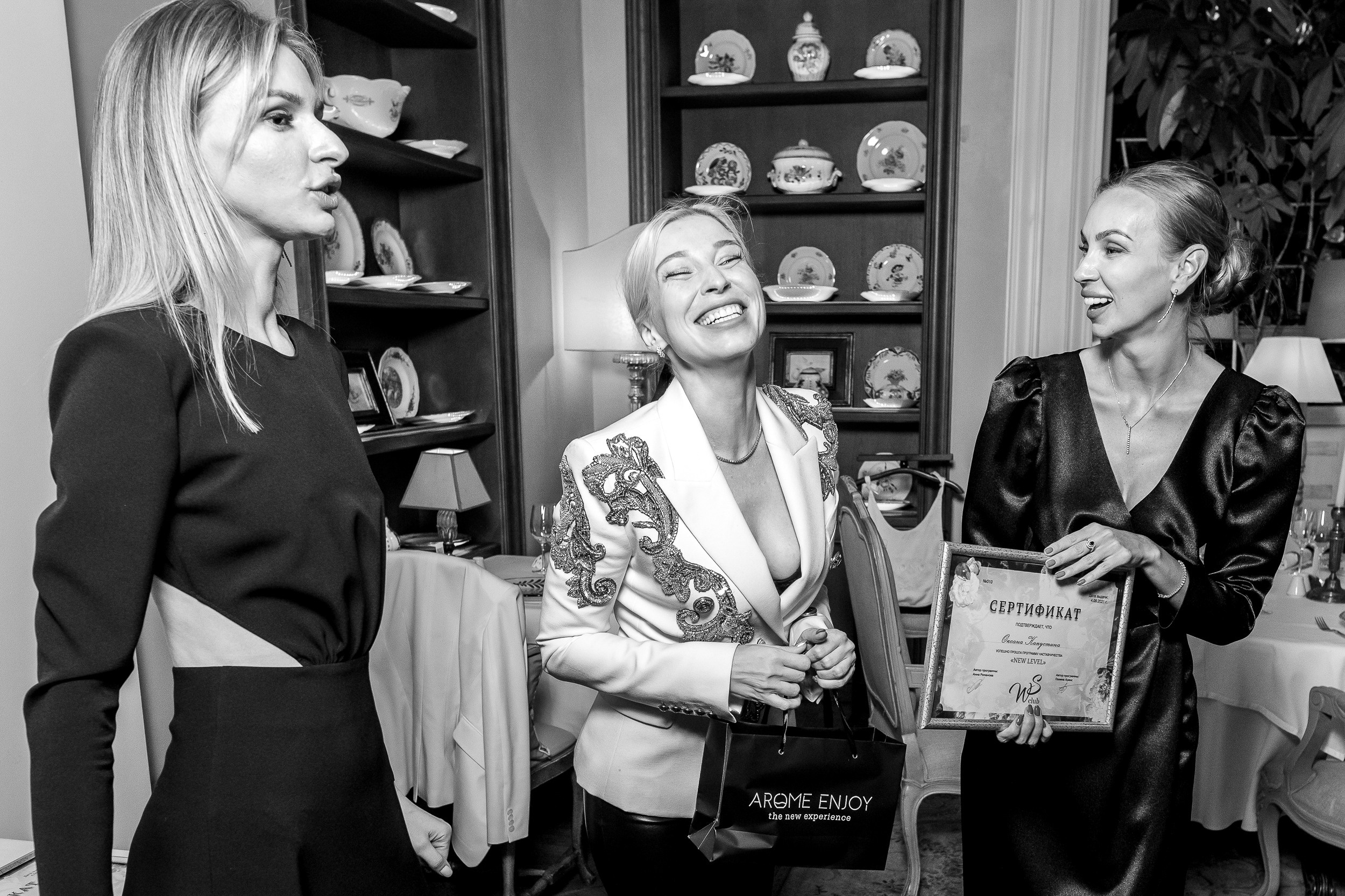 Женский клуб, Buono ресторан. Event фотосъемка Фомин Дмитрий Михайлович