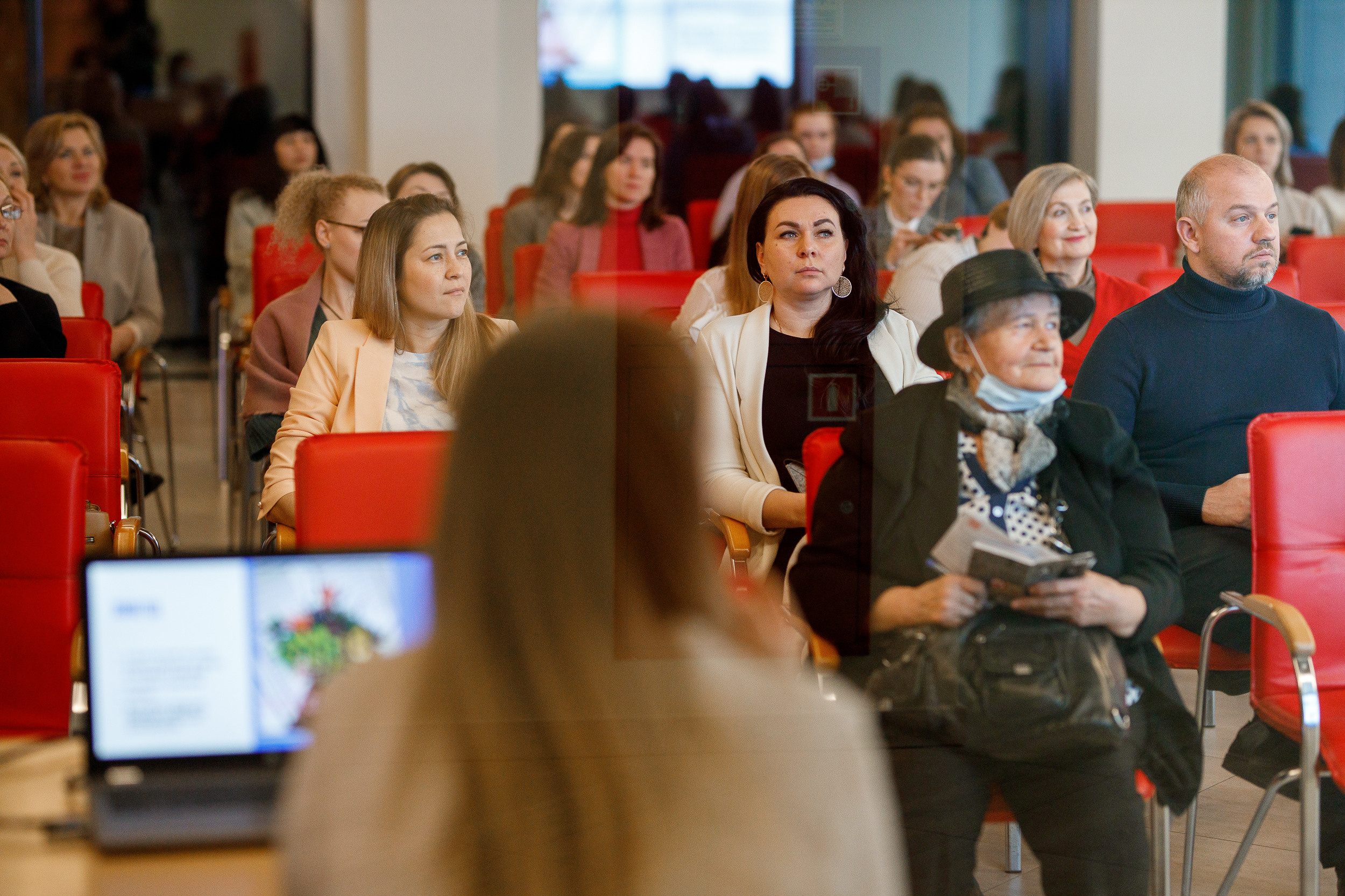 Форум Женский Бизнесс. Event фотосъемка Фомин Дмитрий Михайлович
