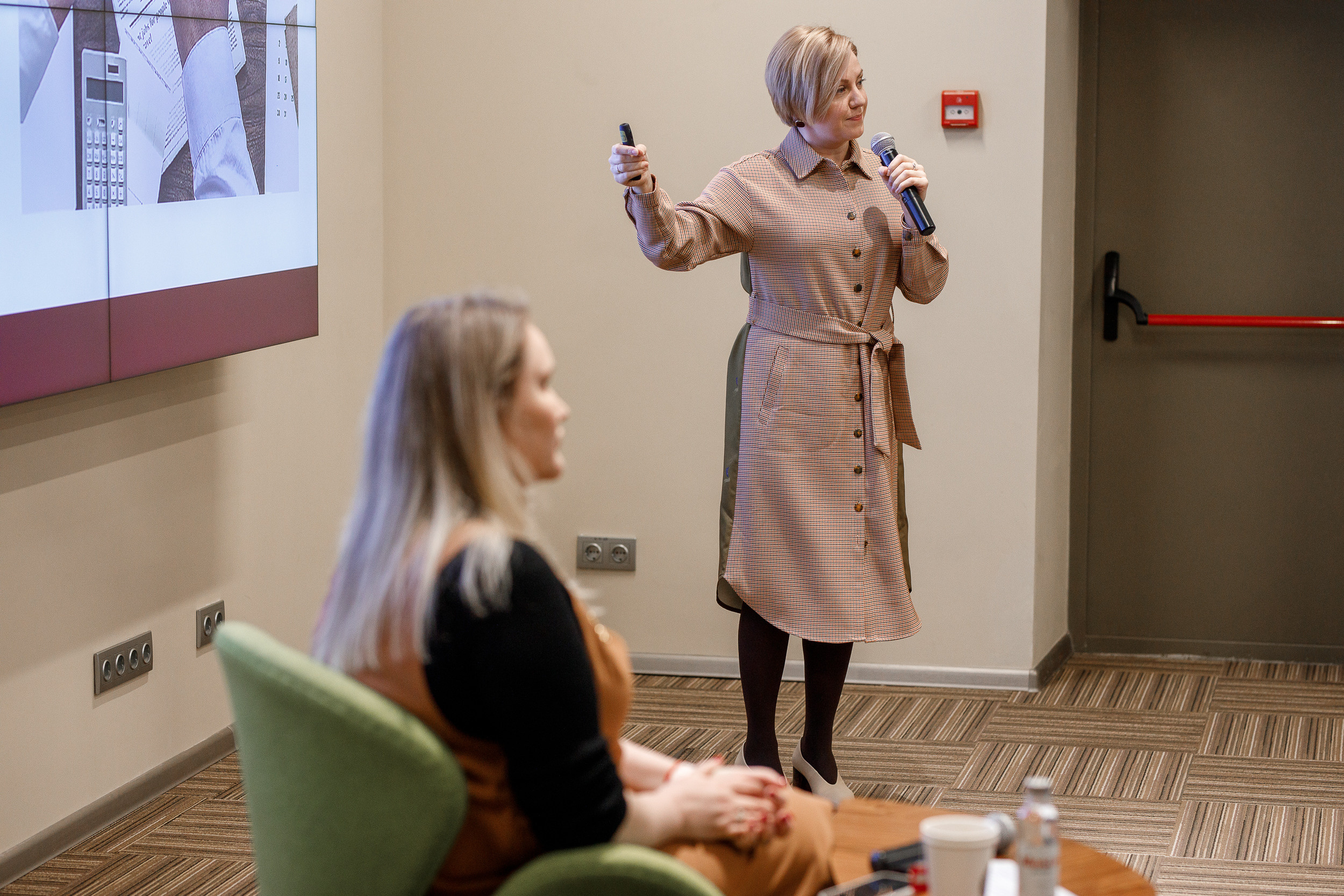 Форум Женский Бизнесс. Event фотосъемка Фомин Дмитрий Михайлович