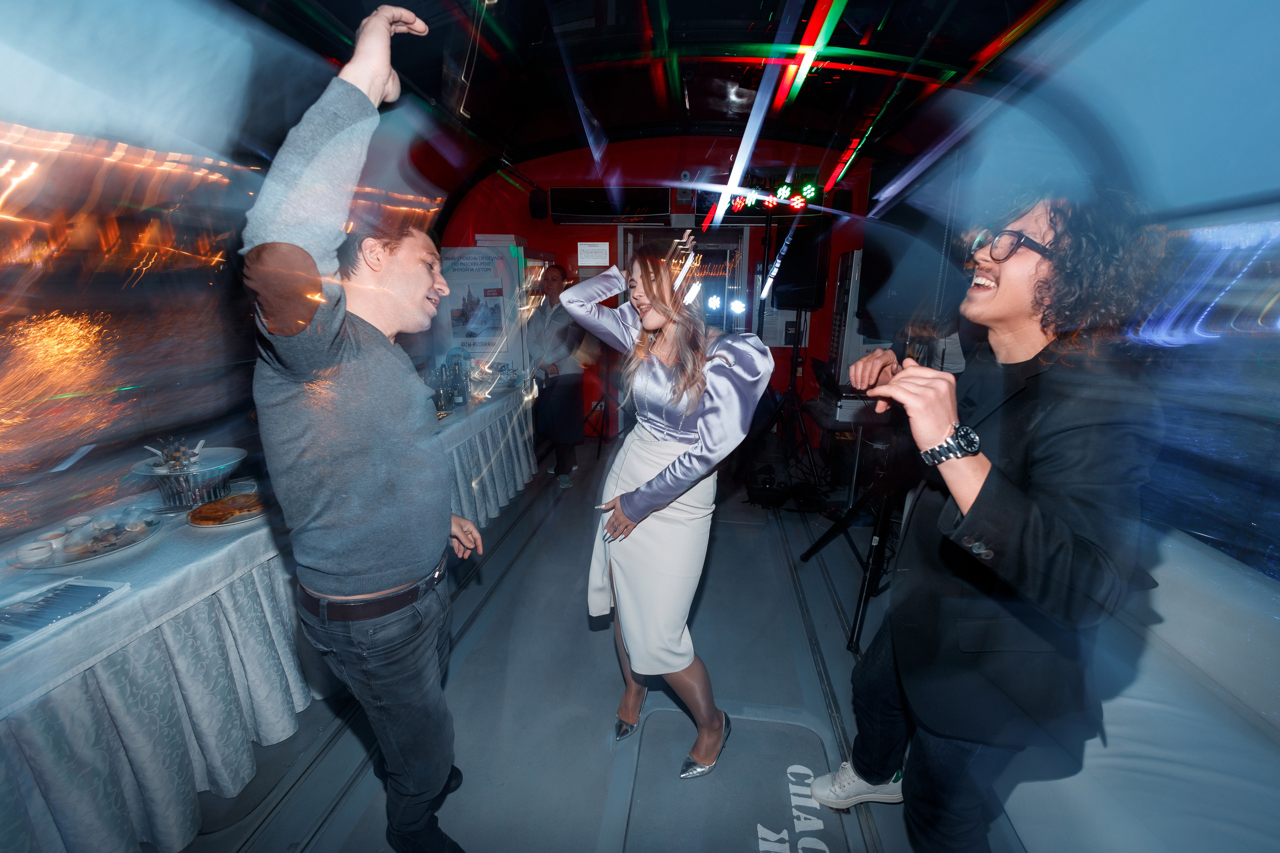 Вечеринка на корабле. Event фотосъемка Фомин Дмитрий Михайлович