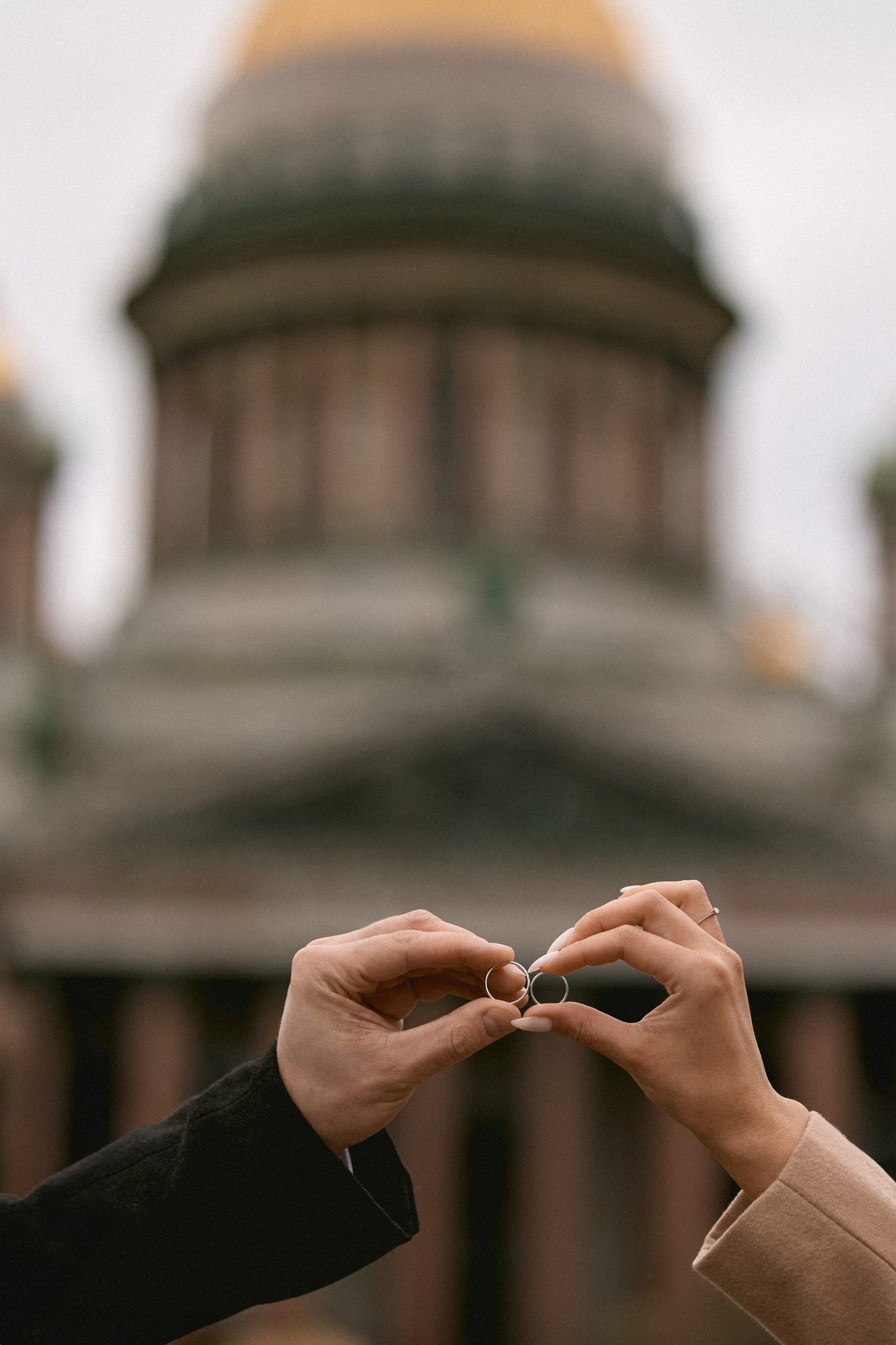 Свадебная фотосессия в Дворце Бракосочетания № 2. Сестры Карабаза. Фотографы и ретушеры в Москве и Санкт-Петербурге