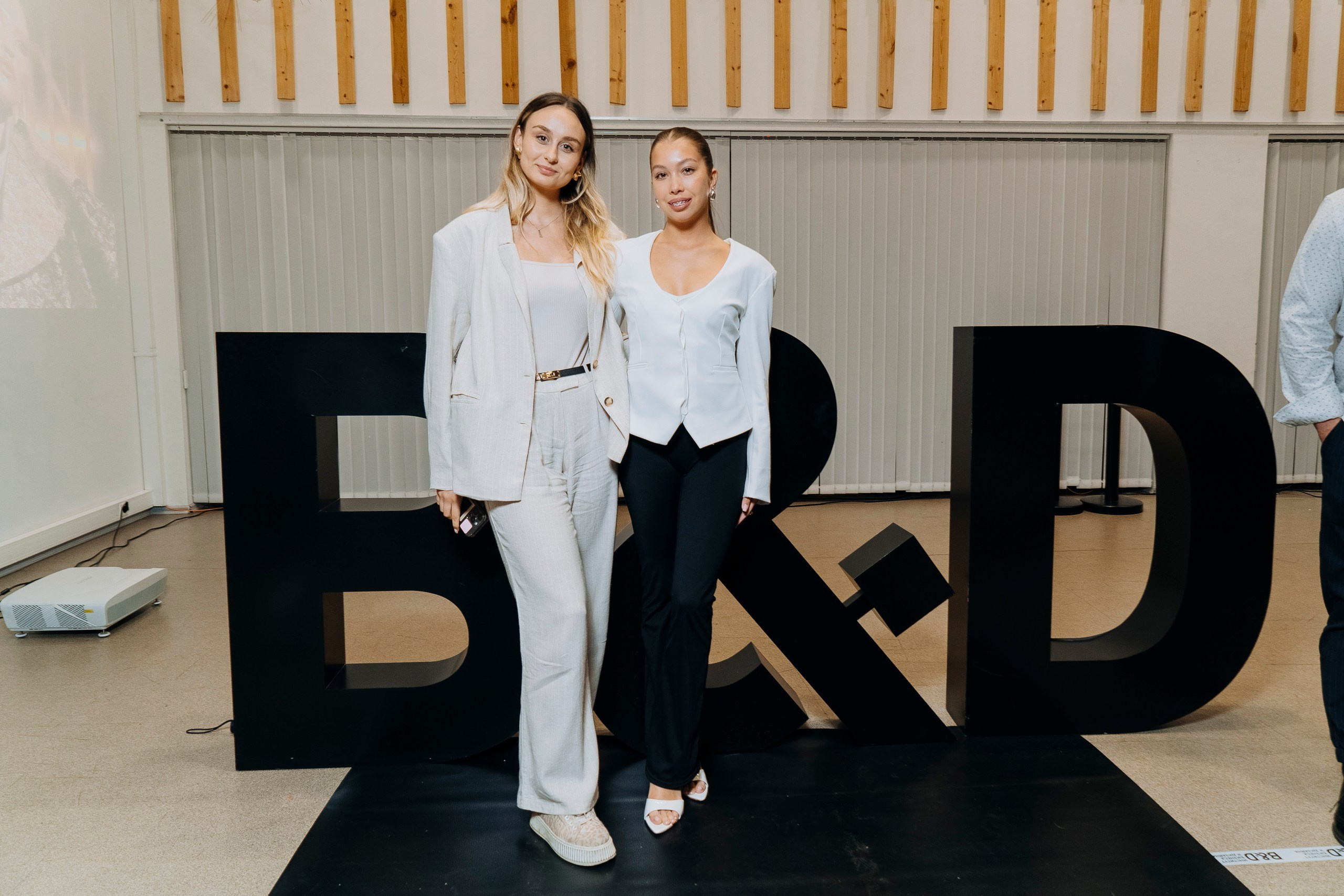 Фотограф на подиуме: съемка фэшн-показа B&D. Профессиональный репортажный фотограф в Москве Владимир Глаголев