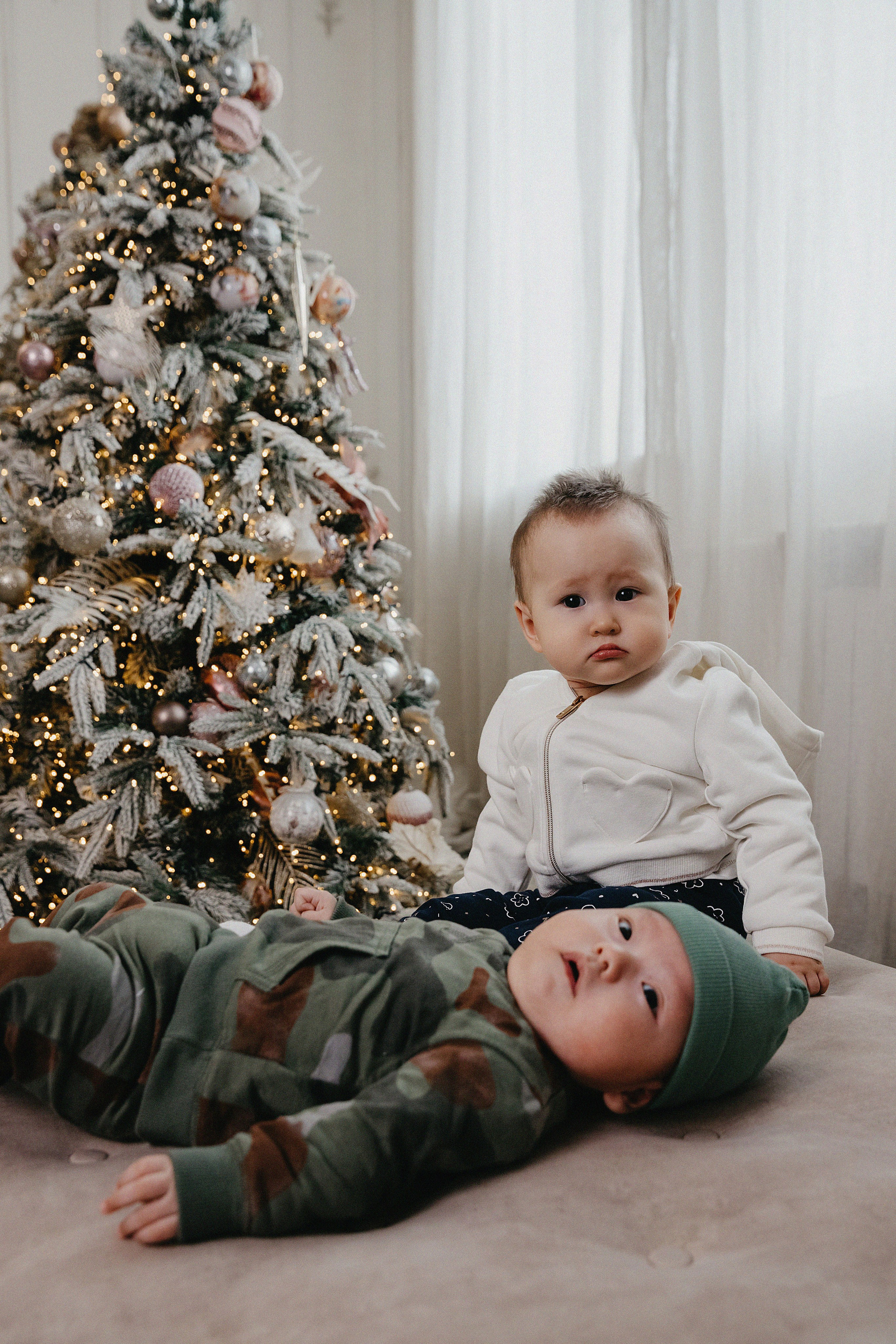 Семейная фотосессия в фотостудии 2Stula. Свадебный, семейный и портретный фотограф в Алматы, Костанай