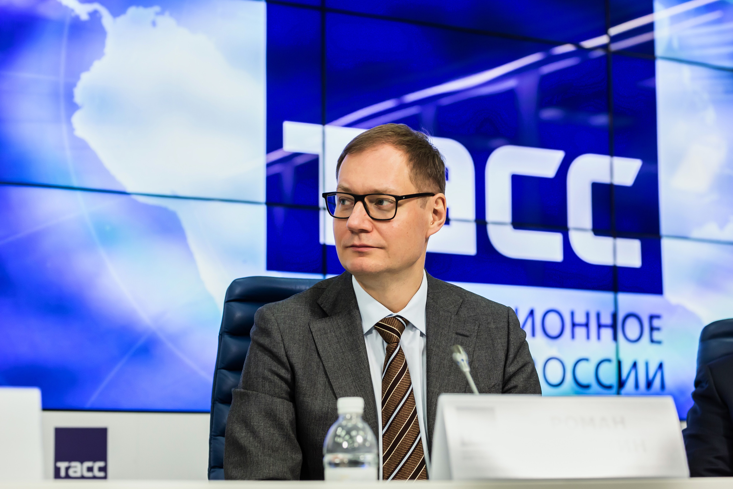 Форумы и совещания. Продакшен ПО-ТЗ | съёмка производств мероприятий интерьеров строительства