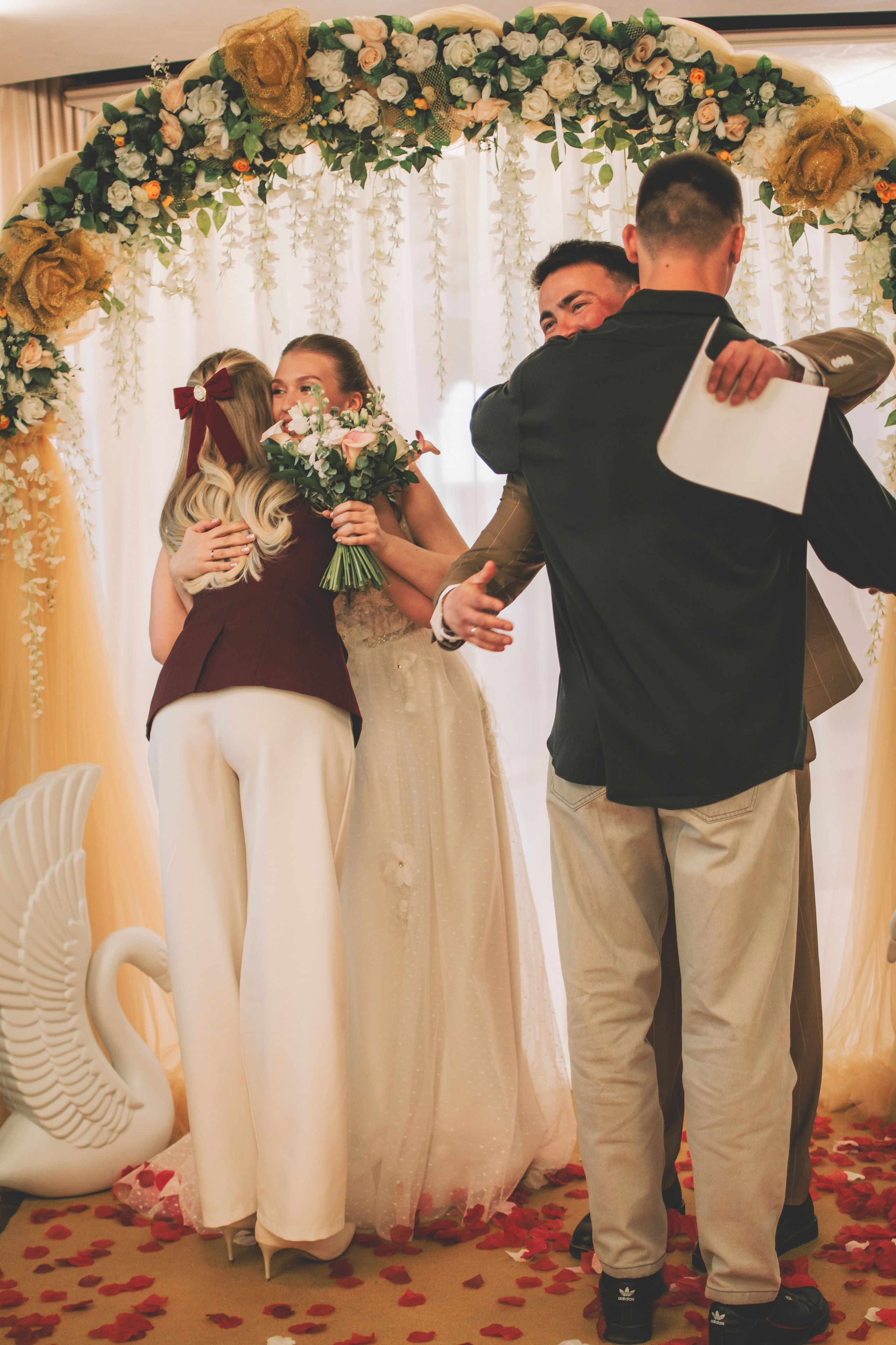 Альберт и Анастасия (Студийная фотосессия, роспись в ДК Нефтяник + фотосессия с гостями). Семейный и свадебный фотограф Губкинский и Ставрополь