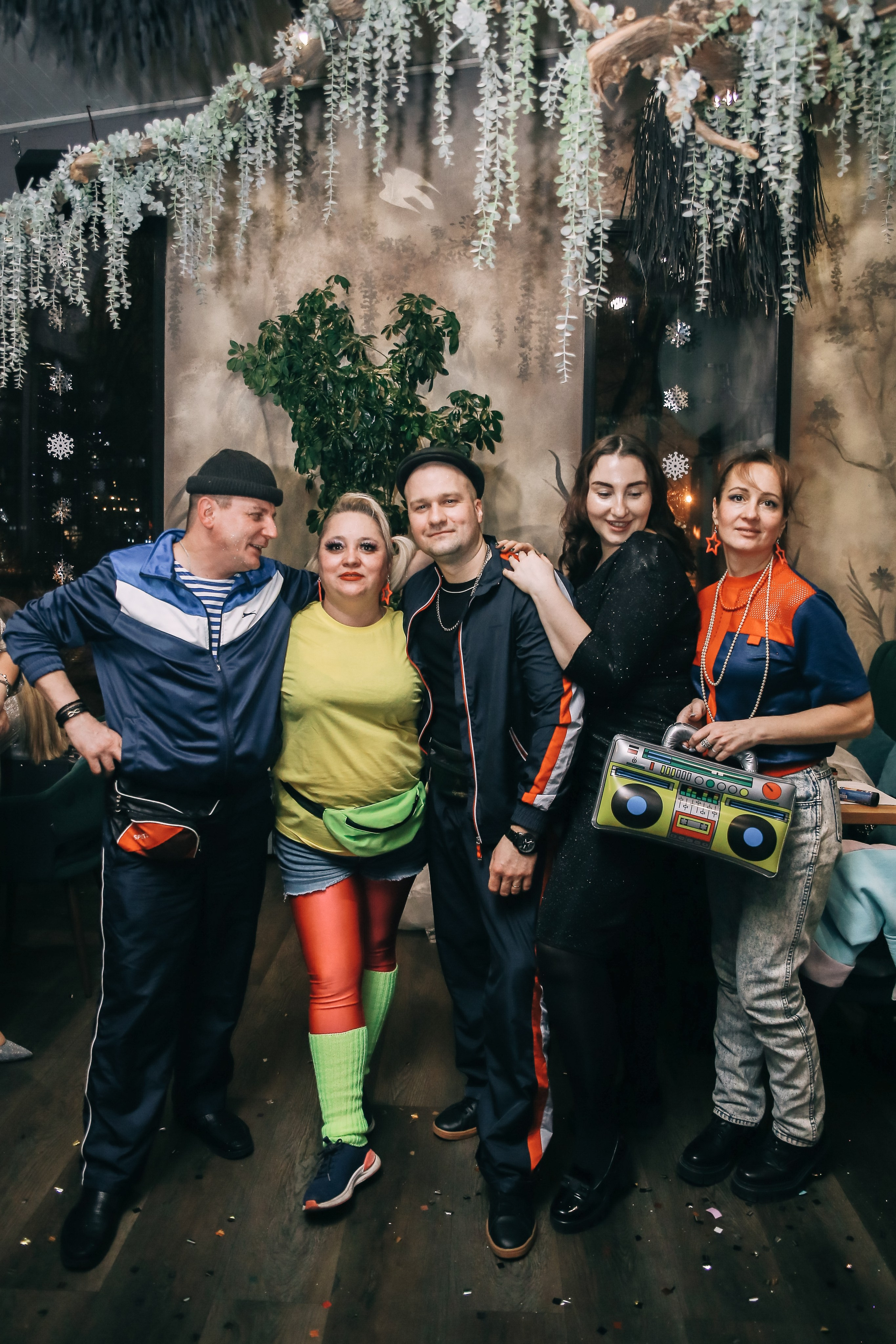 Новогодний корпоратив в стиле 90х и СловоПацана. Антонина Морозова, профессиональный семейный фотограф видеограф