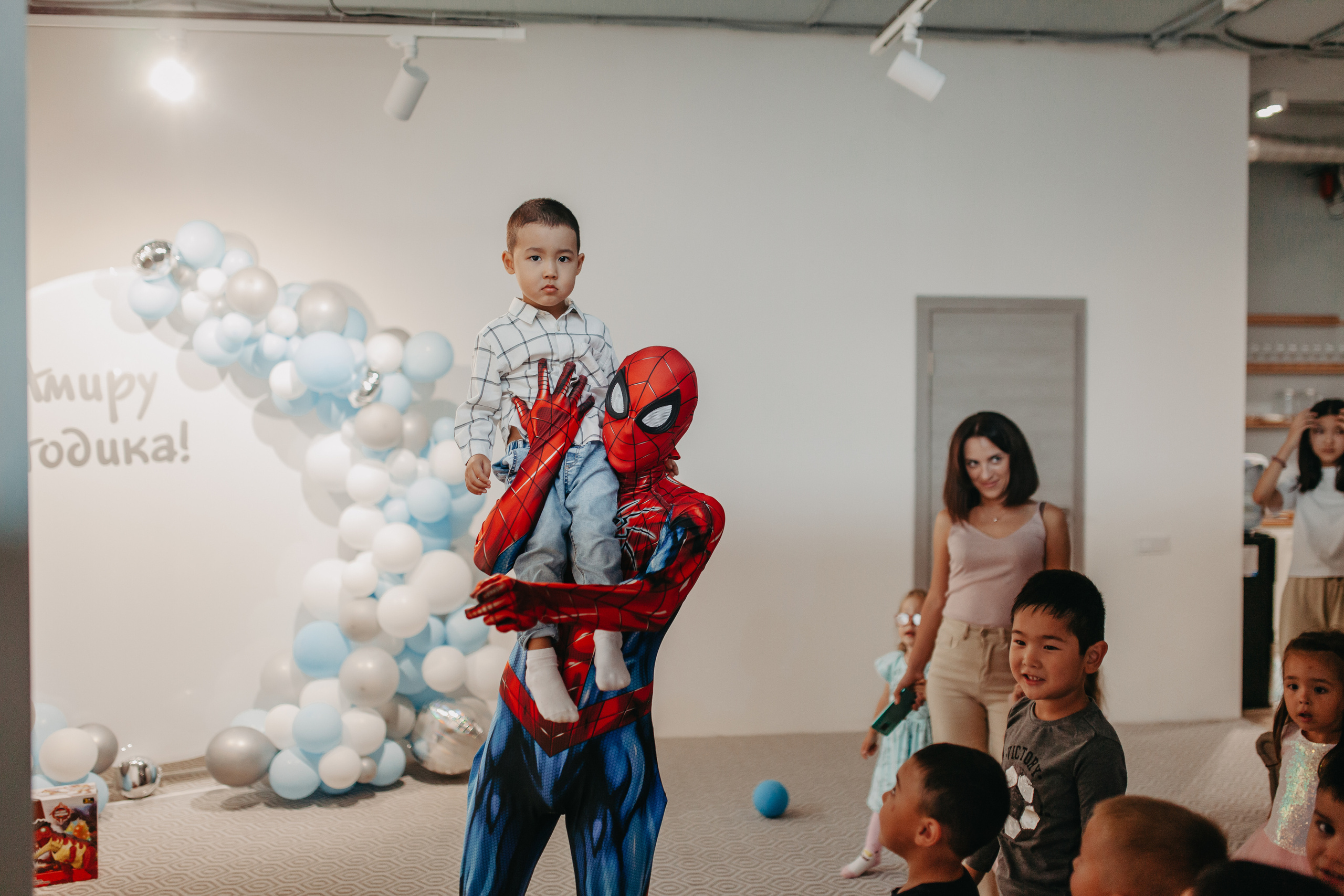 Фотограф на детский день рождения в Тюмени. Фотограф Шелудкова Яна, город Тюмень