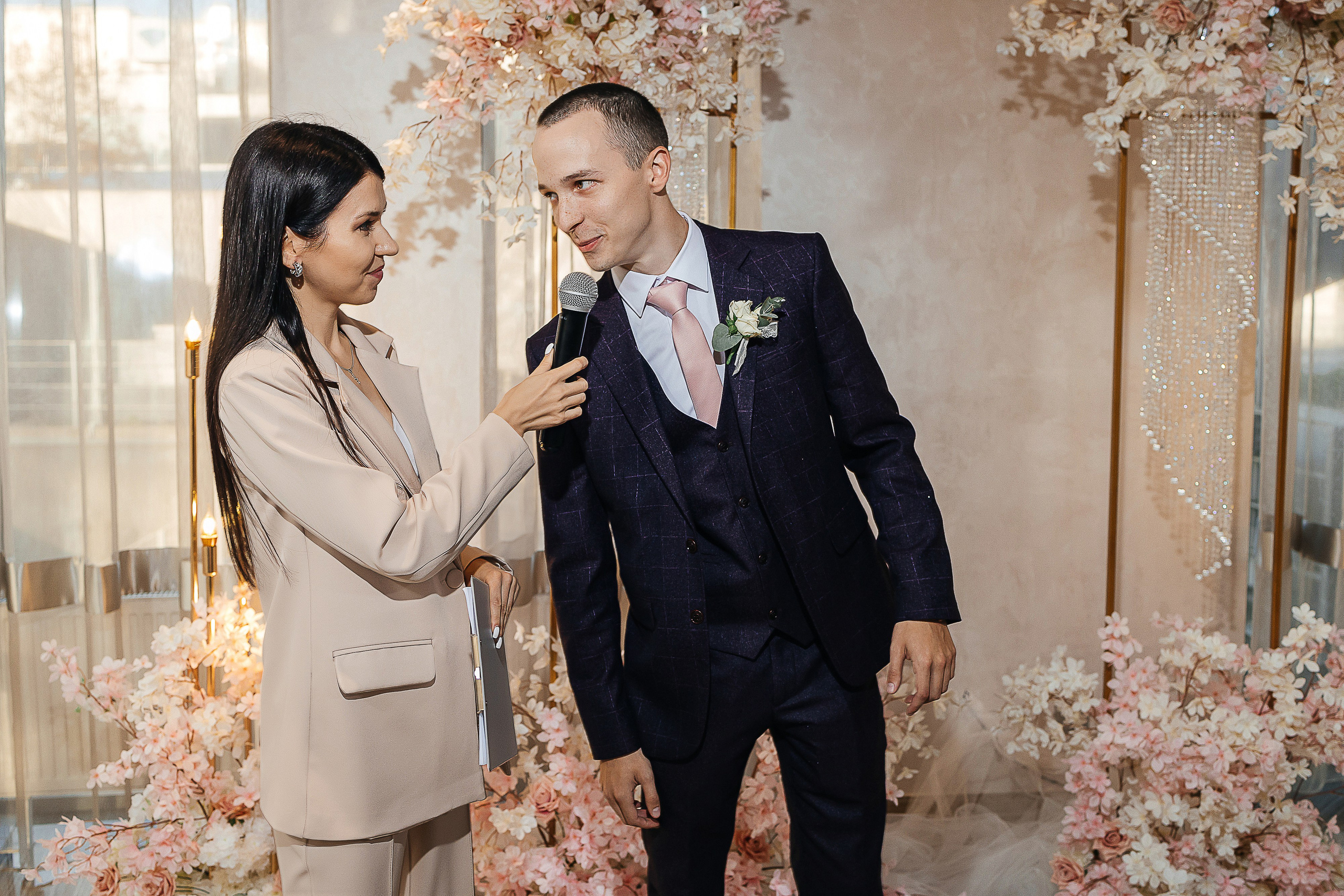 Роскошная выездная церемония в отеле. Олег Сверчков | Свадебный фотограф Вологда