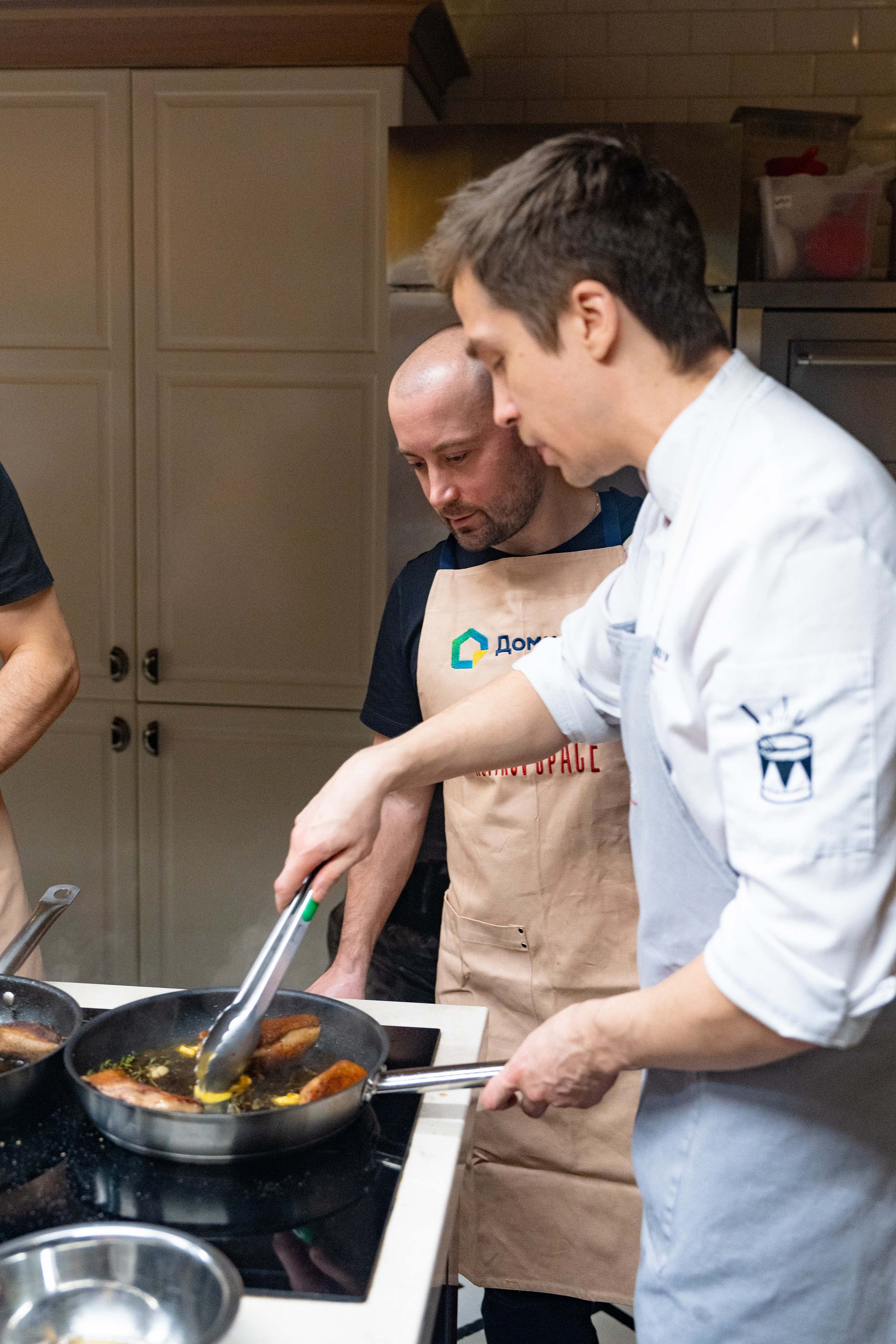 NOVIKOV SCHOOL — Умами зал. Фотограф Никита Комаров