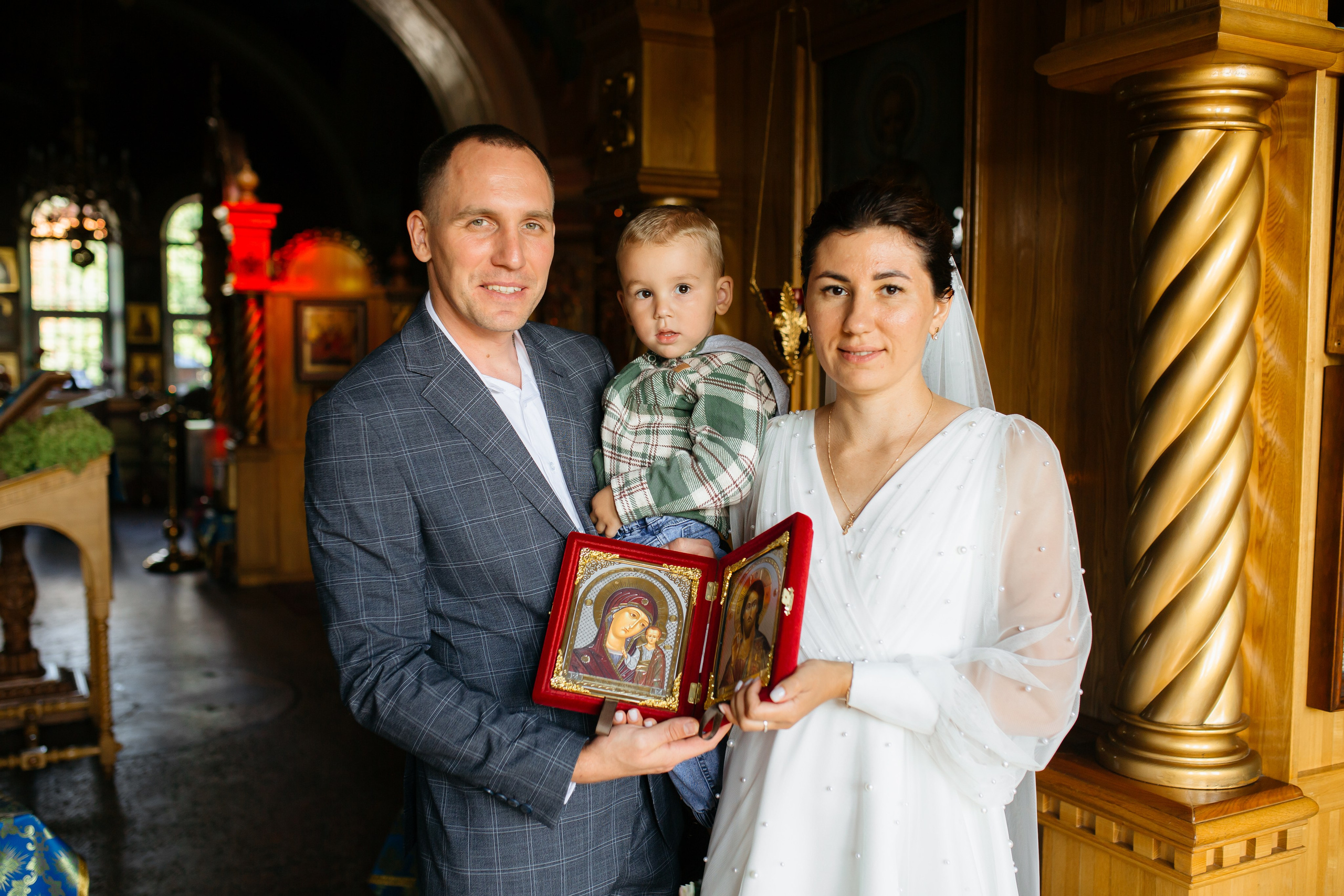 Церковь Покрова Пресвятой Богородицы в Осеченках г. Раменское. Свадебный и семейный фотограф