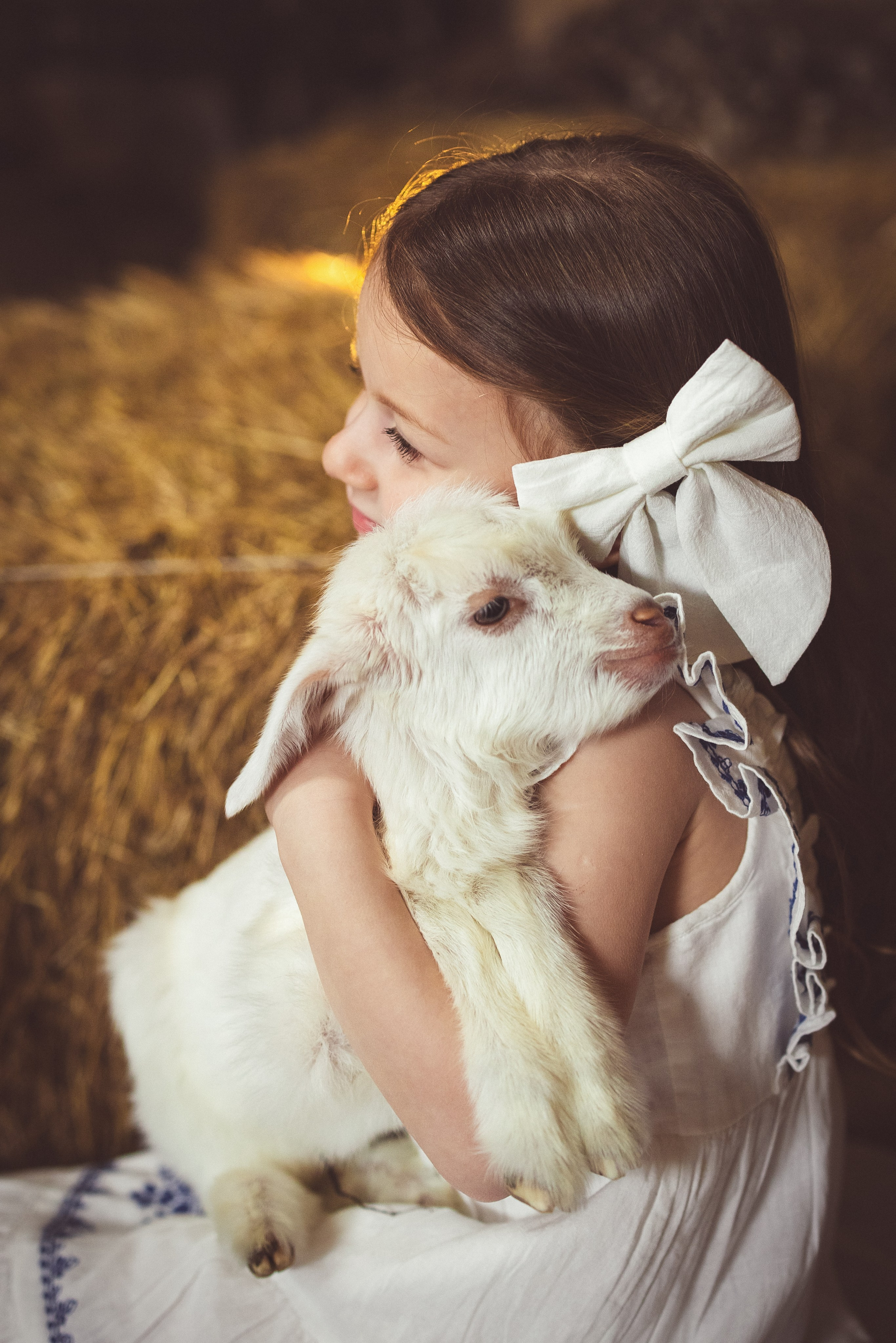 Пасхальный фотопроект с козочкой и утятами, в фотостудии «Эль» 2024 г. Семейный и детский фотограф в Краснодаре Анна Трашкова