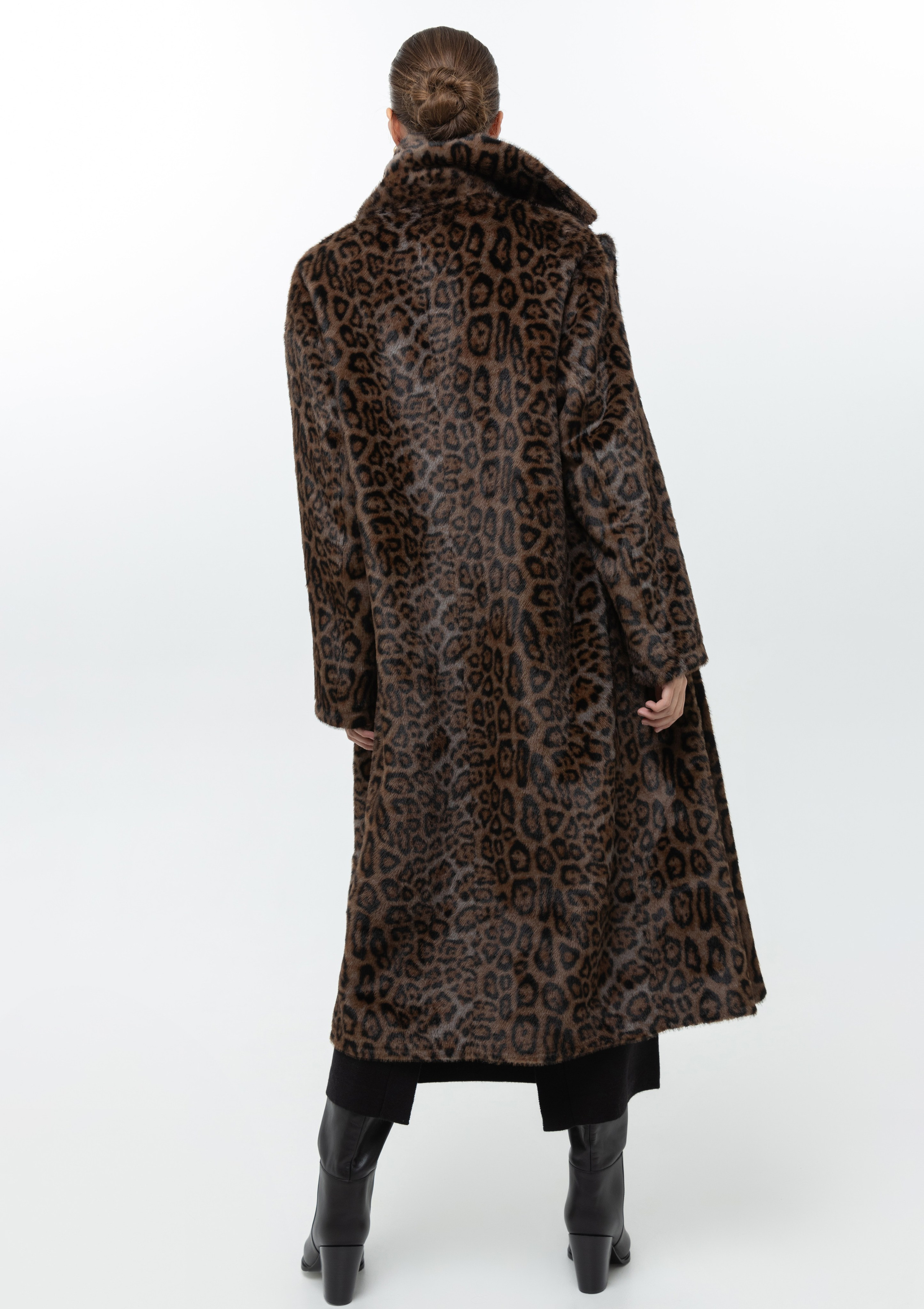 Каталог. Верхняя одежда + трикотаж бренда. 4ч,. Визажист для брендов, Фэшн продюсер Олеся Глушкова