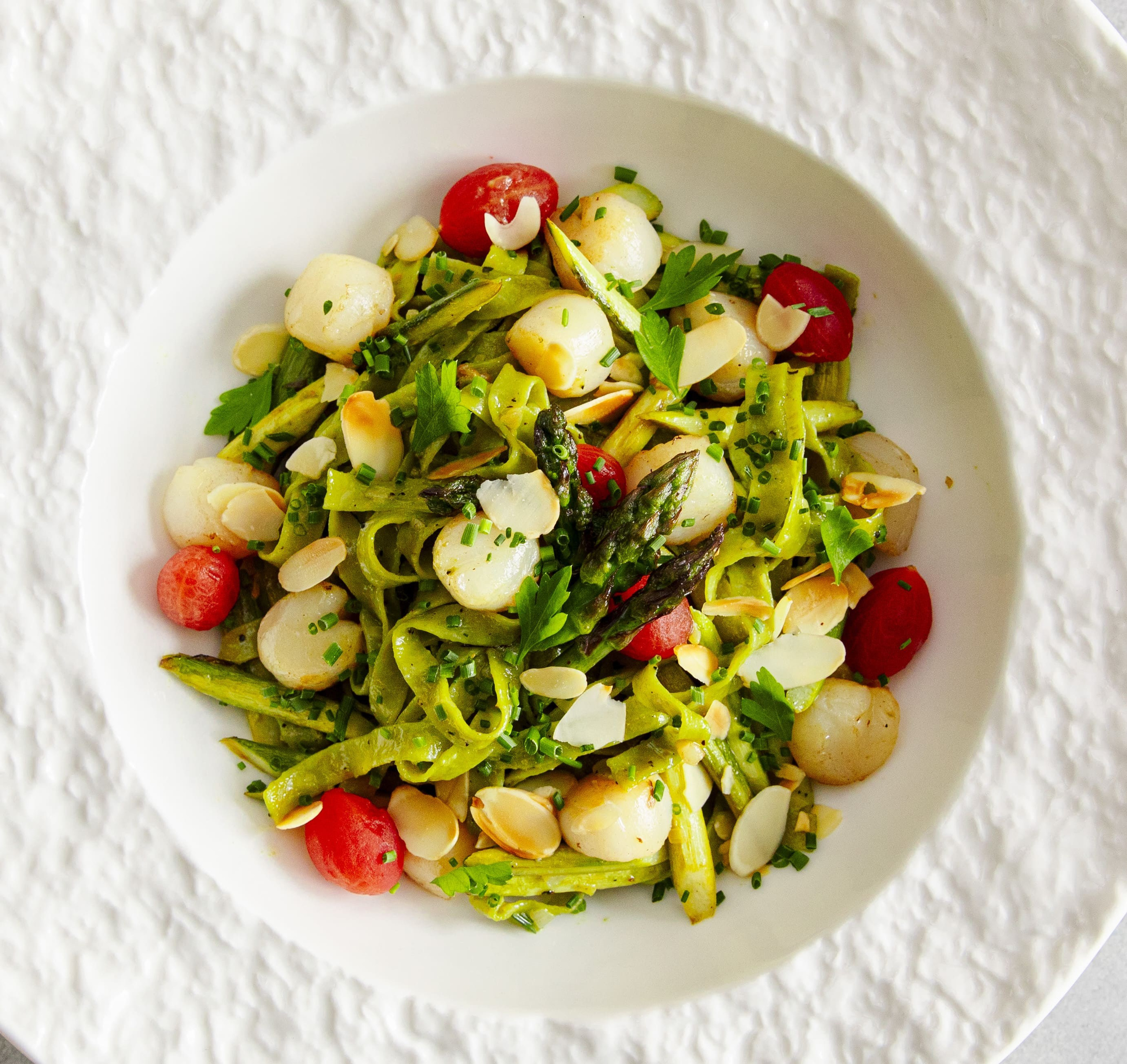 Художественная съёмка блюд с участием фуд-стилиста. Фуд-фотограф Илья Милоданов съемка в Москве и Московской области