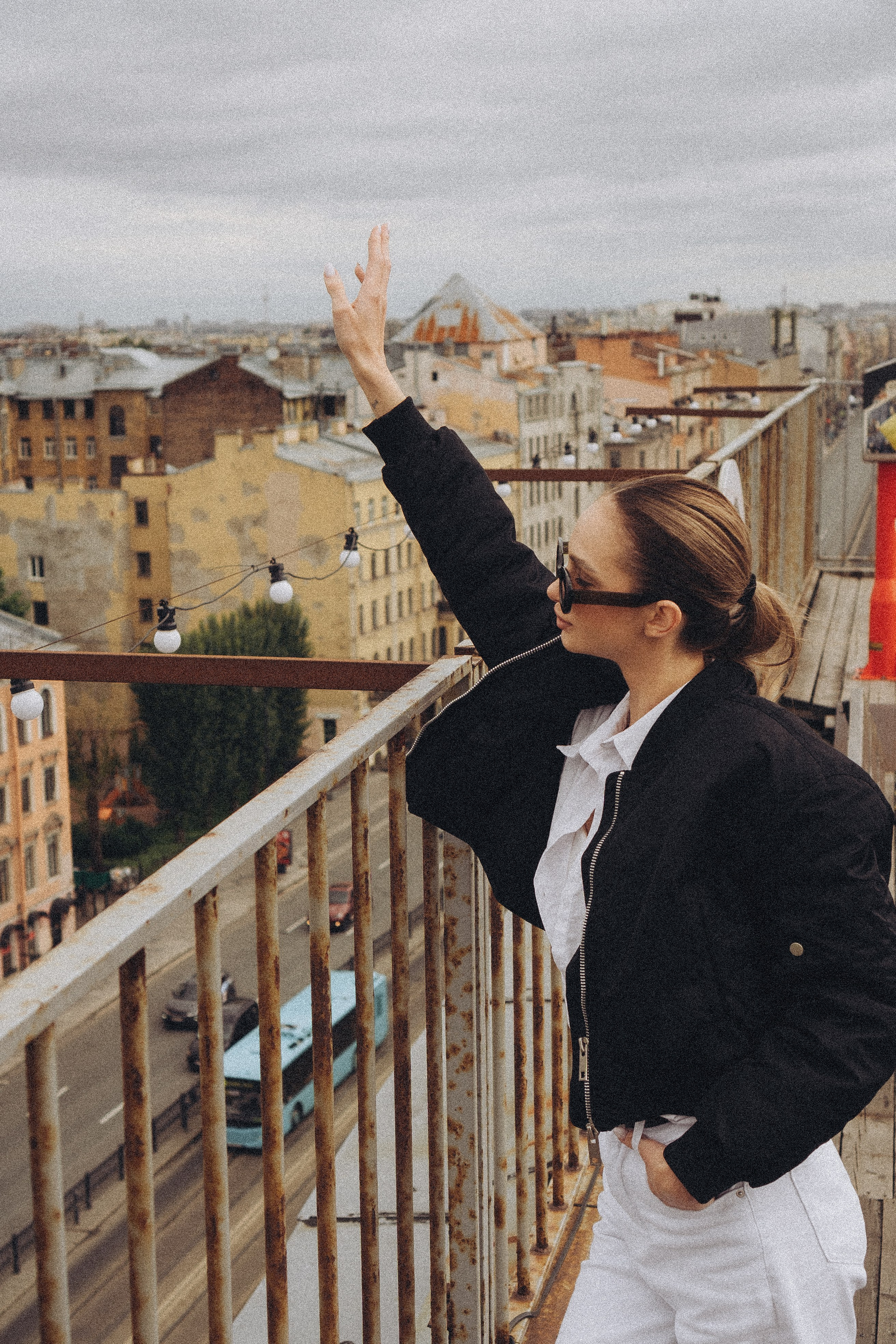 МЫ ГУЛЯЛИ ПРО КРЫШАМ ПИТЕРА. Профессиональный фотограф, Санкт-Петербург — Виктория Богомолова