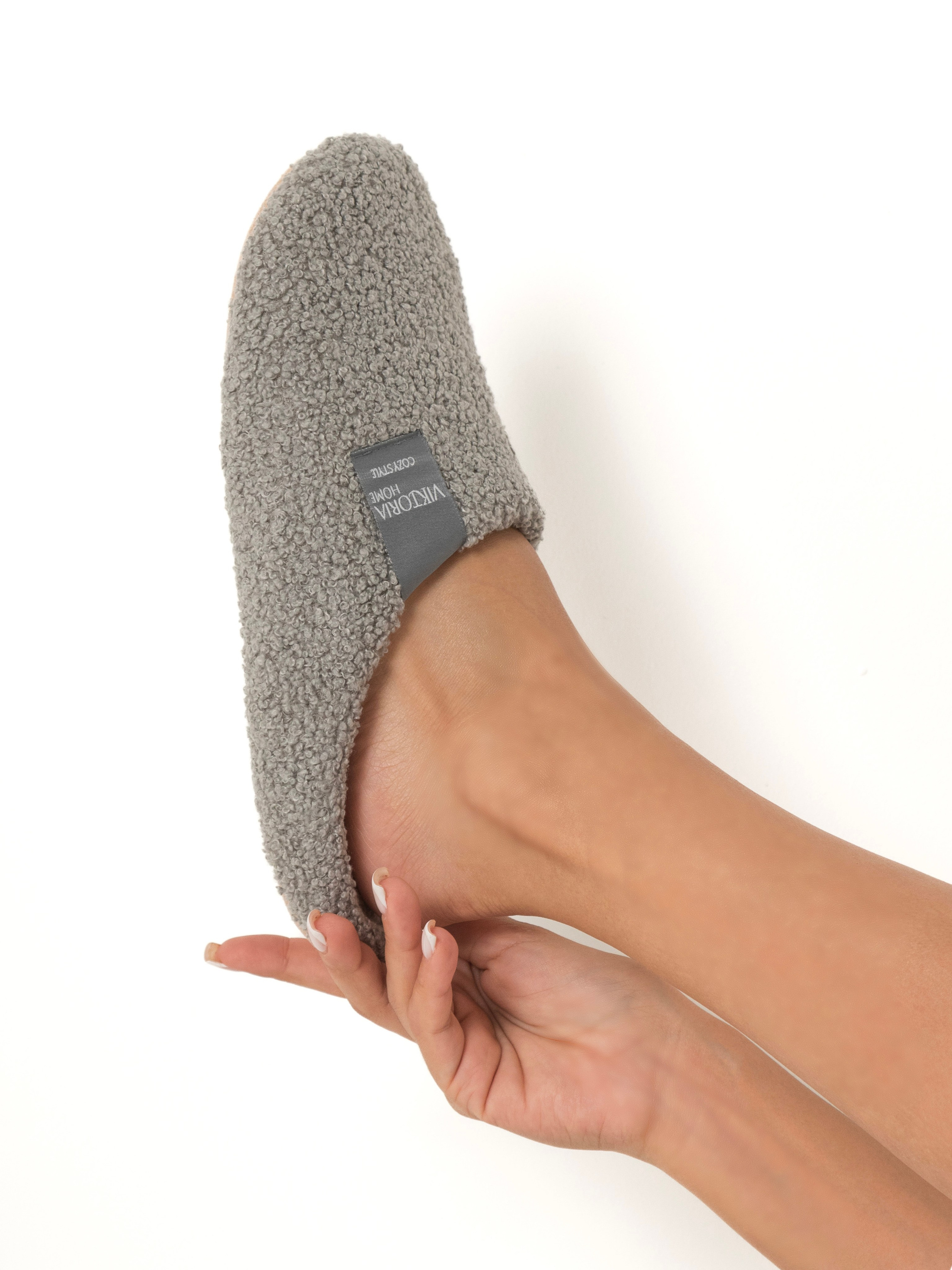 Тапочки. Фотостудия для Wildberries Ozon