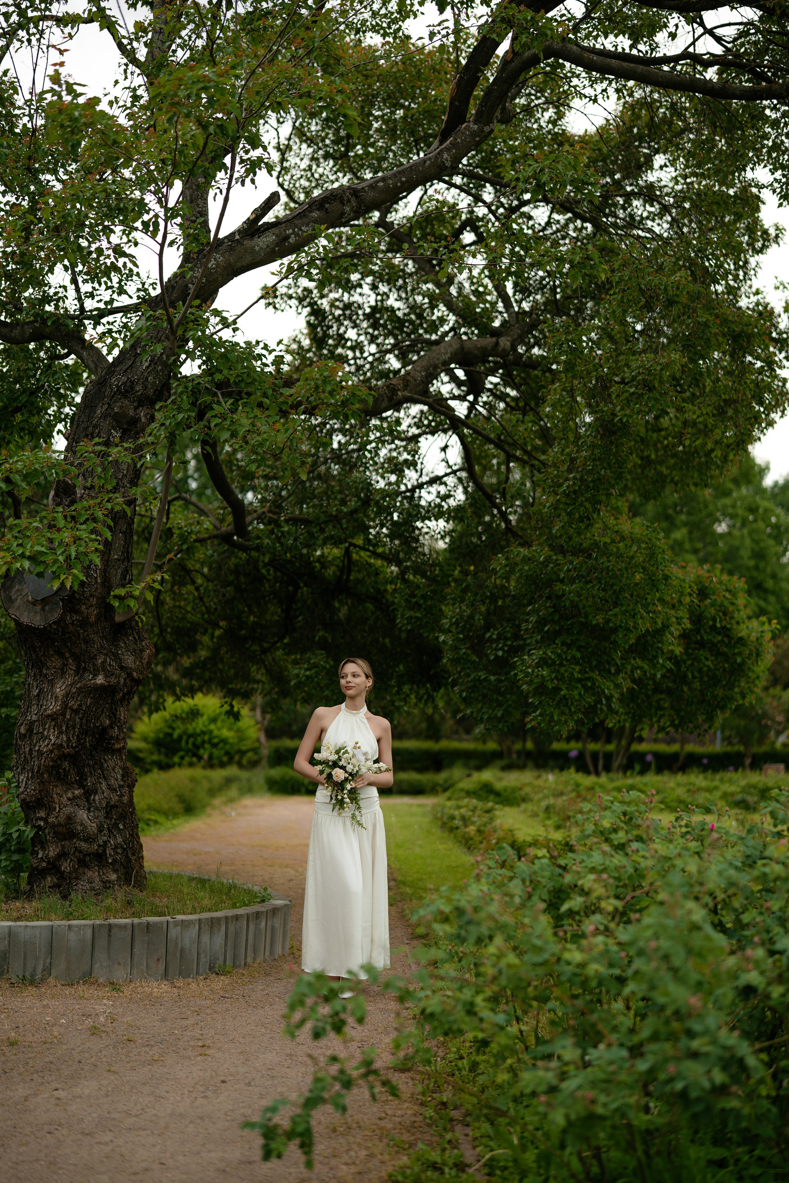 Свадебная прогулка, а парке Сокольники. Фотограф Сергиев Посад / Москва / Дмитров / Дубна