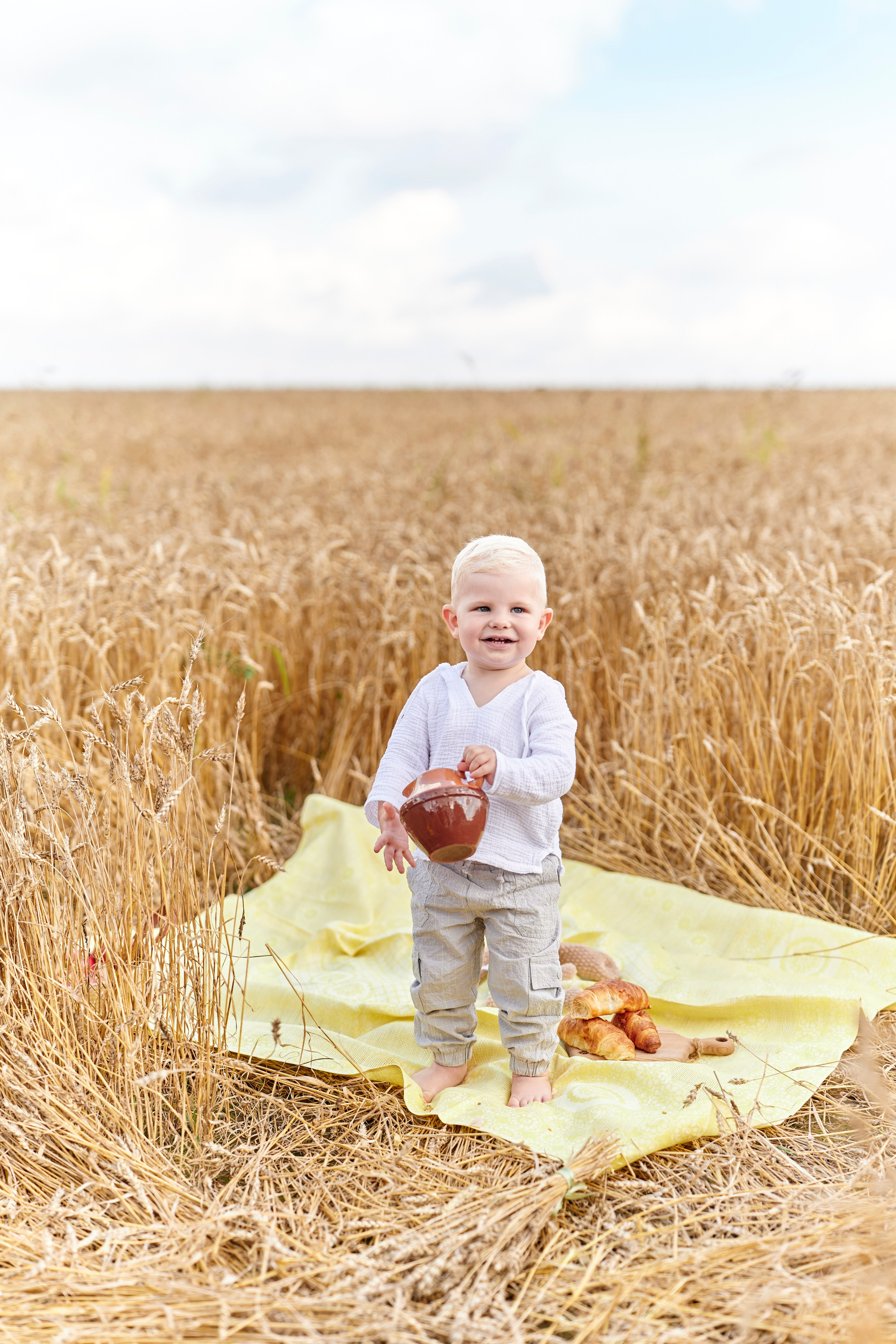 Семейная Фотосессия в поле. Семейный и женский фотограф в Москве Зоя Бучерова