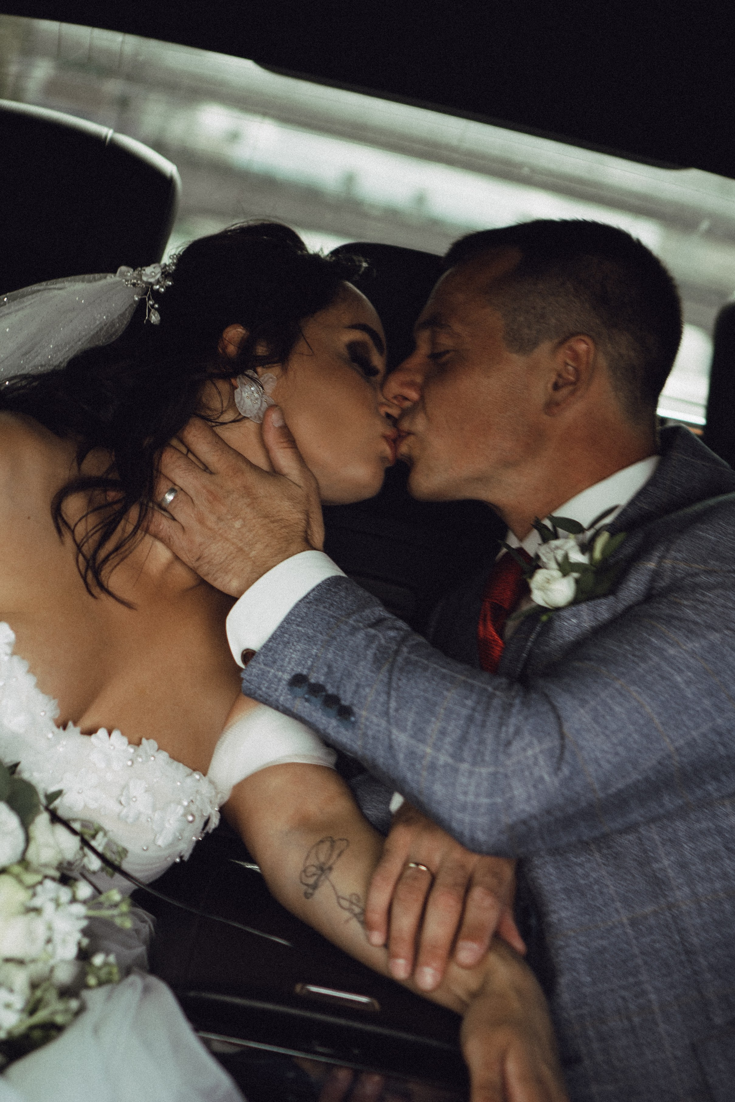 СВАДЕБНАЯ ПРОГУЛКА РЕСТОРАН МЫ ЖЕ НА ТЫ И ФОТОСЕССИИЯ С АВТОМОБИЛЕМ. Профессиональный фотограф, Санкт-Петербург — Виктория Богомолова