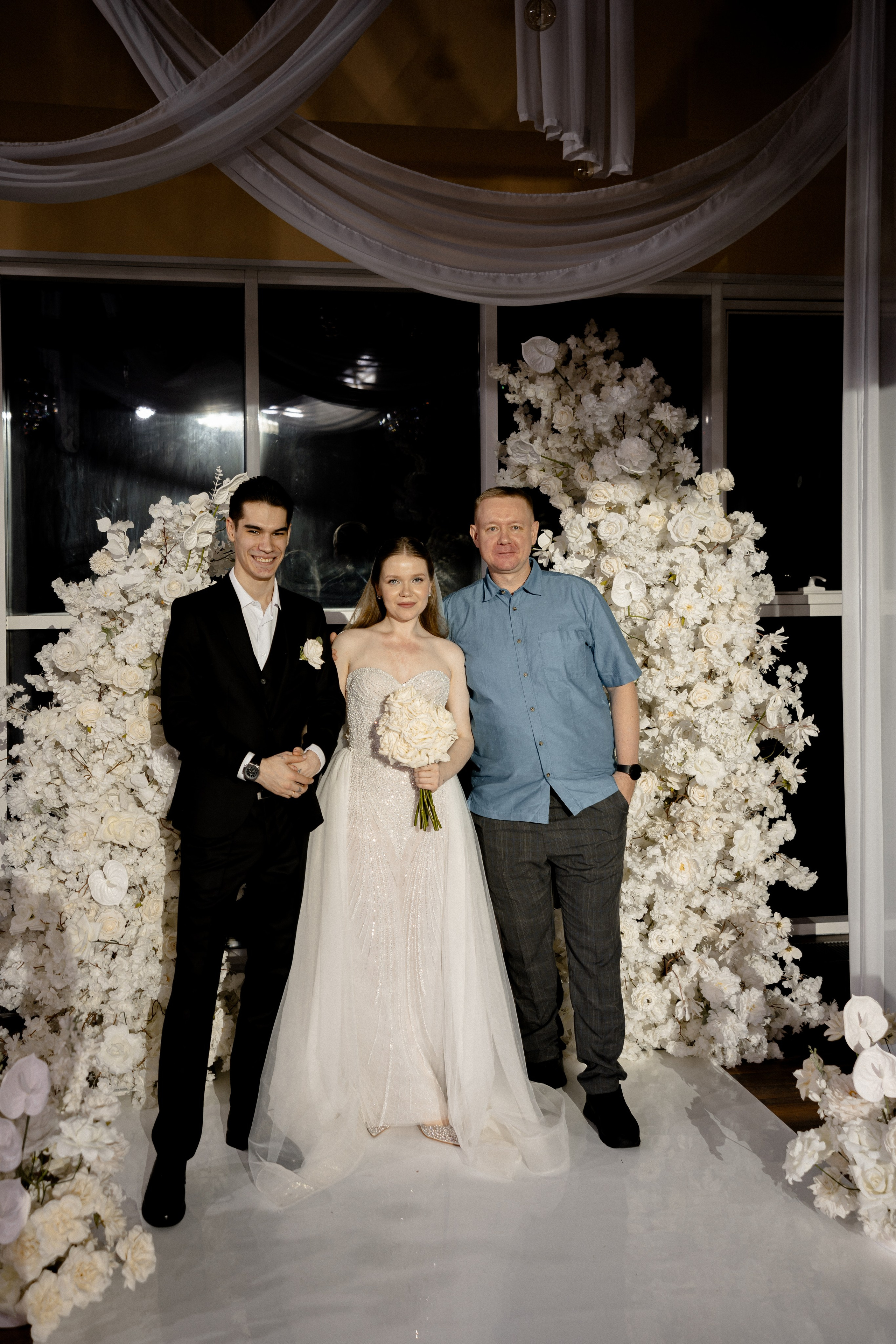 СВАДЕБНАЯ СЬЕМКА СБОРОВ В ОТЕЛЕ И ВЫЕЗД НА ЦЕРЕМОНИЮ (СНЯТО В СИБИРЕ В НИЖНЕВАРТОВСКЕ). Профессиональный фотограф, Санкт-Петербург — Виктория Богомолова