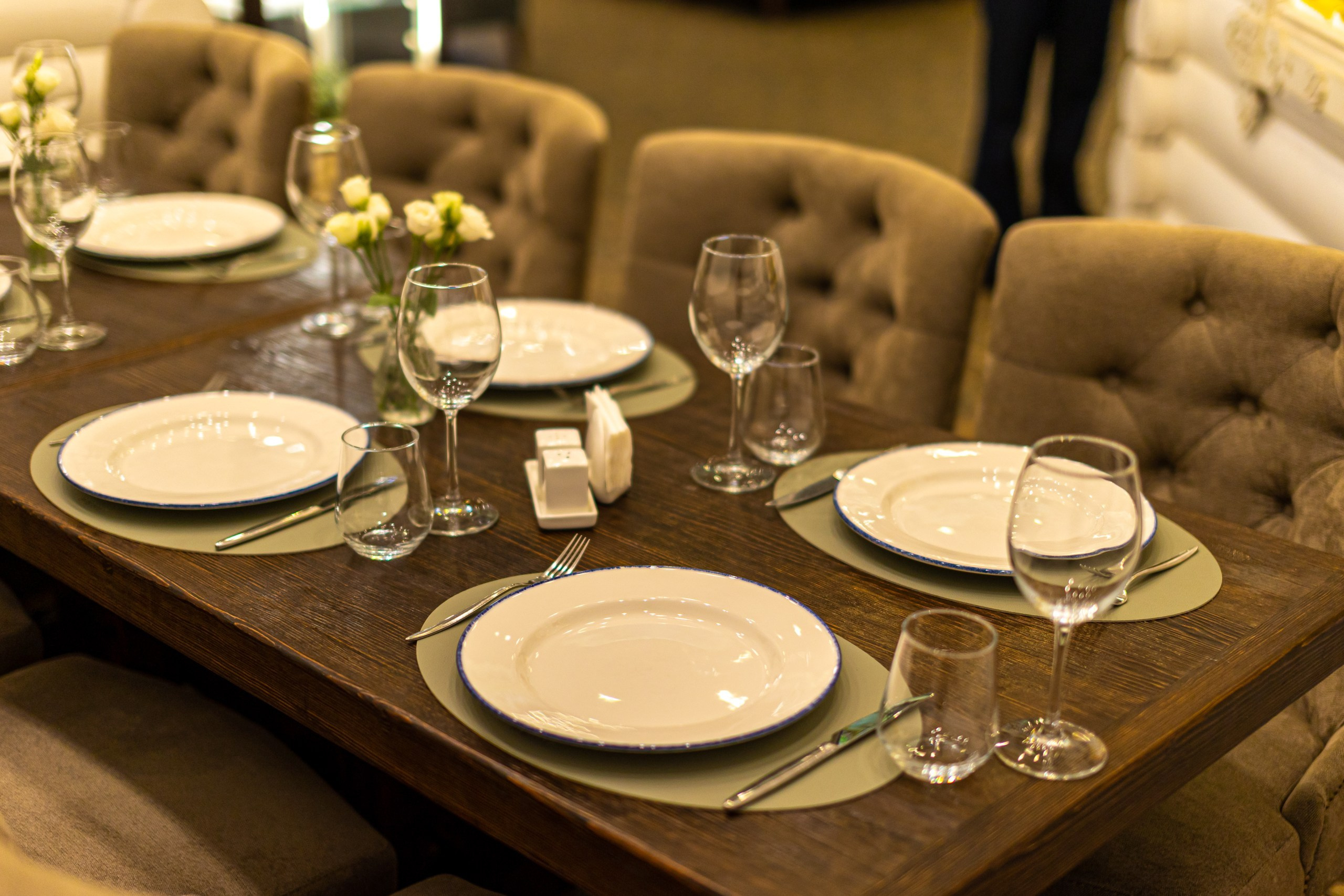 Банкетный зал ресторана «Дача». Фотограф в Оренбурге. Профессиональный фотограф