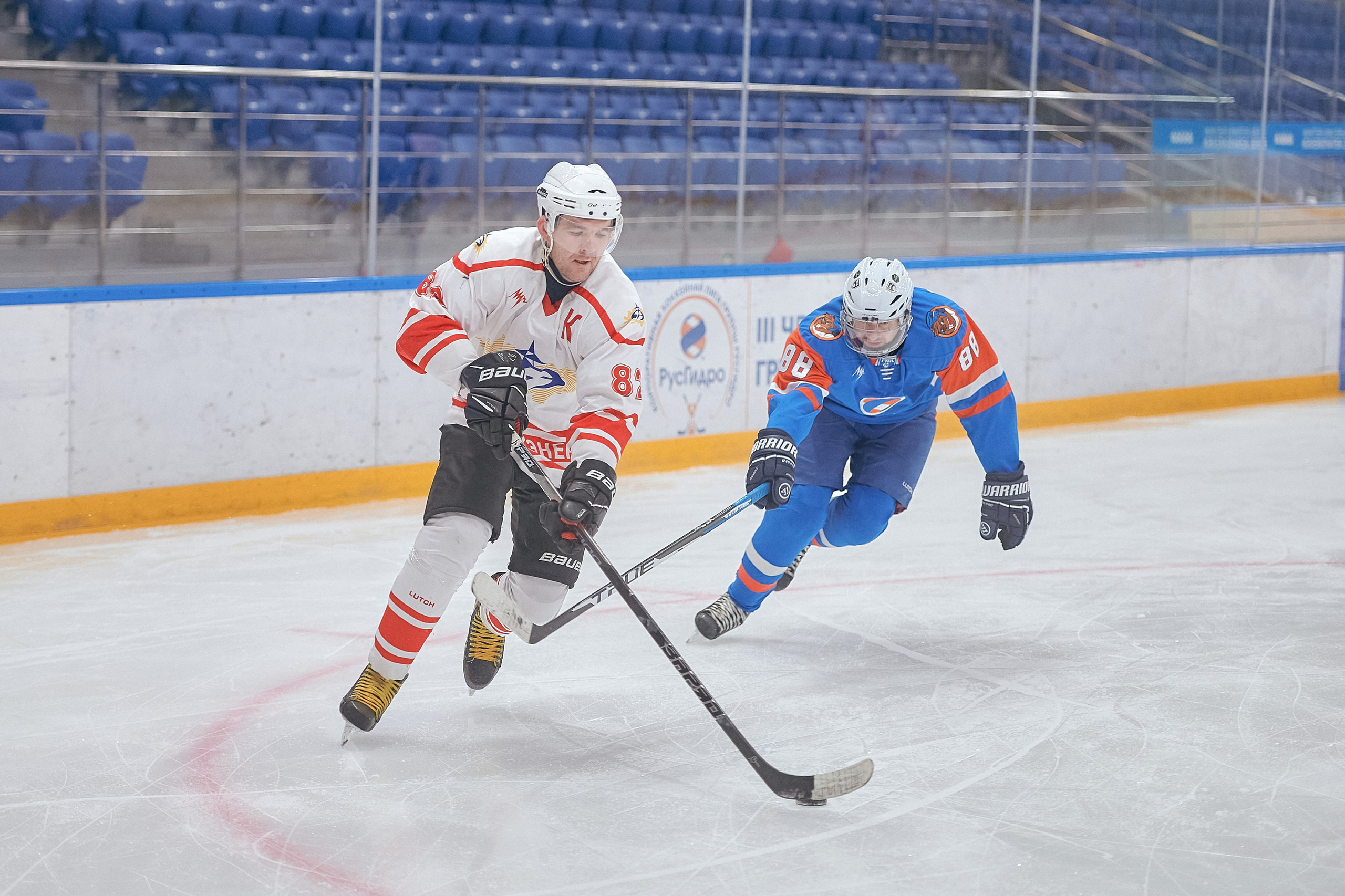 Портфолио репортажной фотосъёмки: Кристалл арена — Хоккей — РусГидро. Фотограф Яковлев Роман — Красноярск