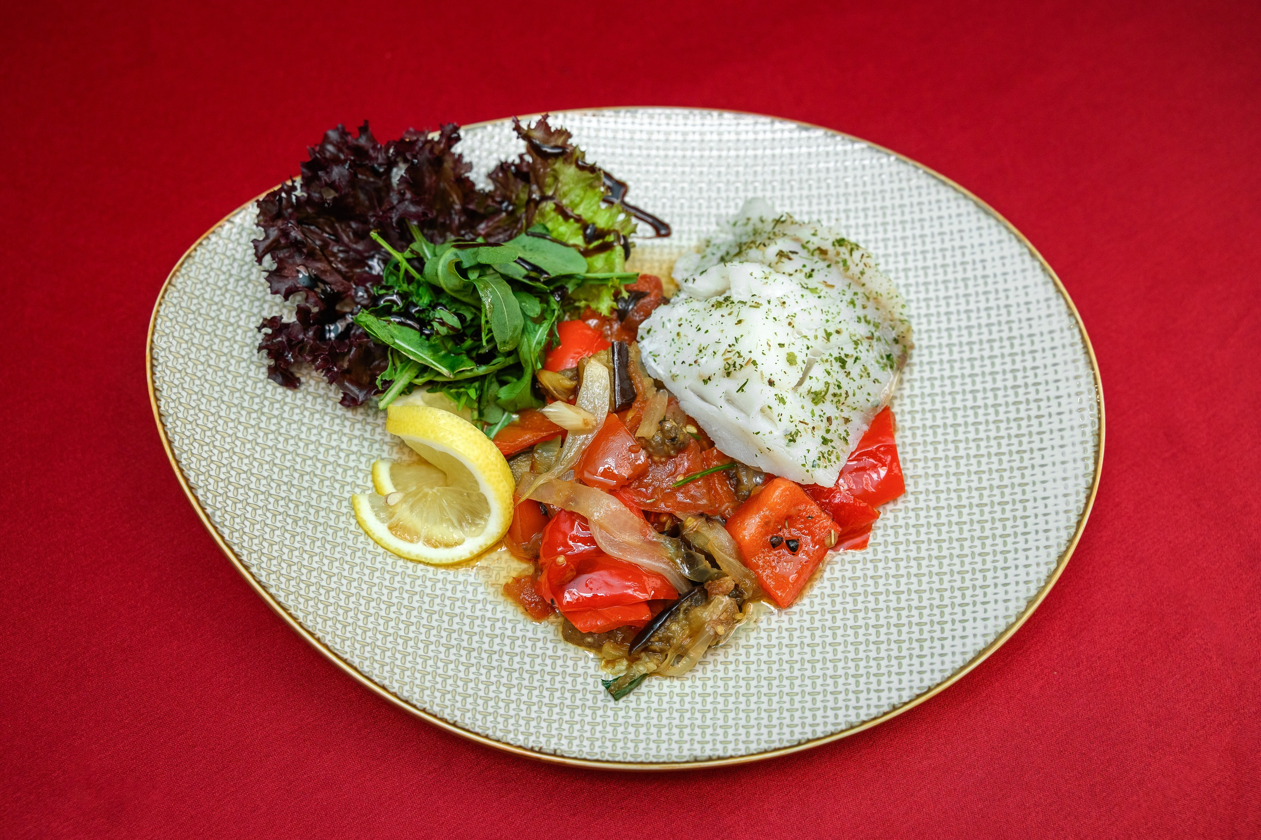 Фуд фотограф Алексей Лукин в Санкт-Петербурге. Фотосъёмка еды для ресторанов и кафе. Фотограф Алексей Лукин. Свадьба, мероприятие, корпоратив, юбилей, фотосессия, портрет. Фотосъёмка в Санкт-Петербурге. Ретушь фотографий