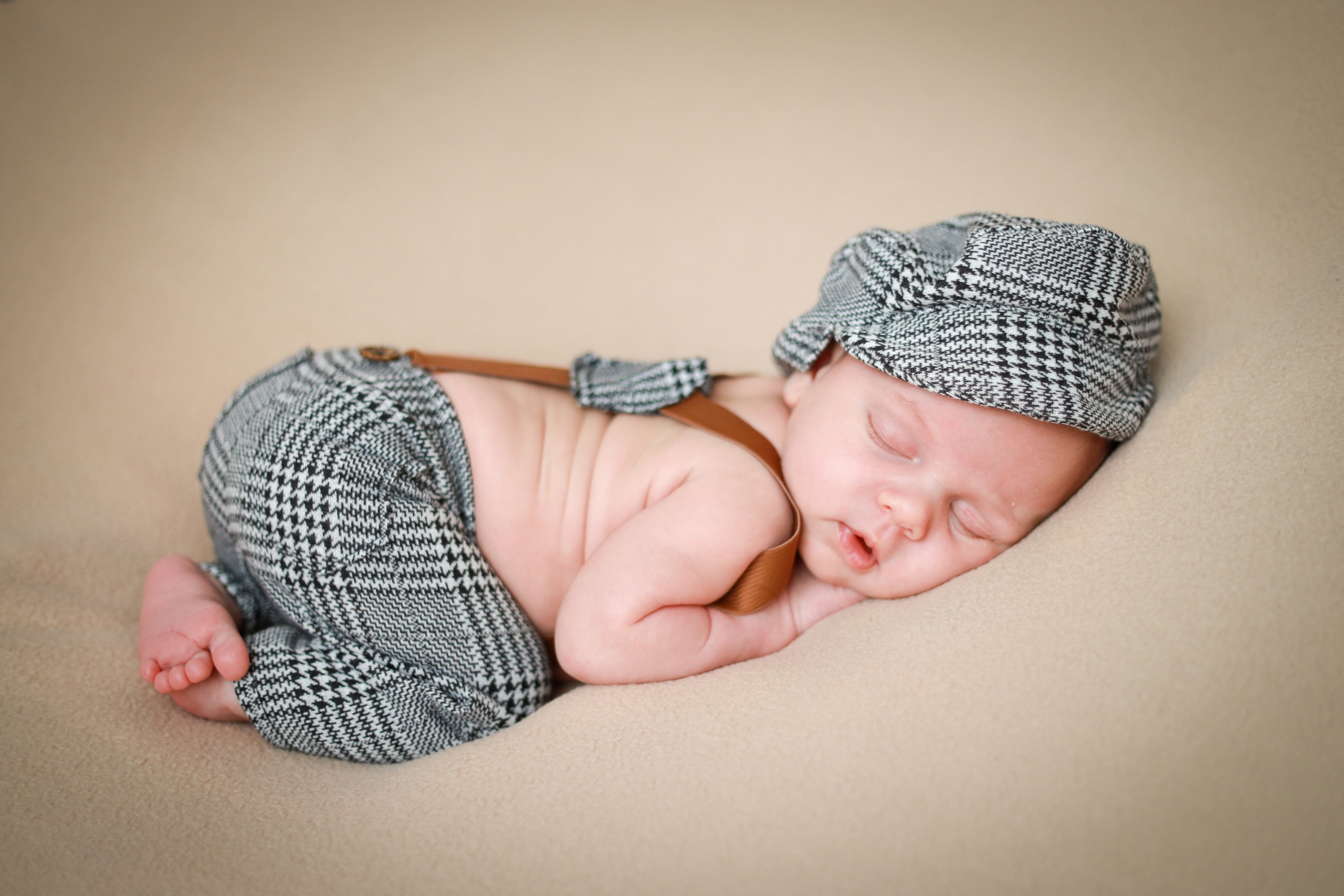 Ньюборн съёмка в студии. Семейный и Детский фотограф в Краснодаре Дарья Насаченко