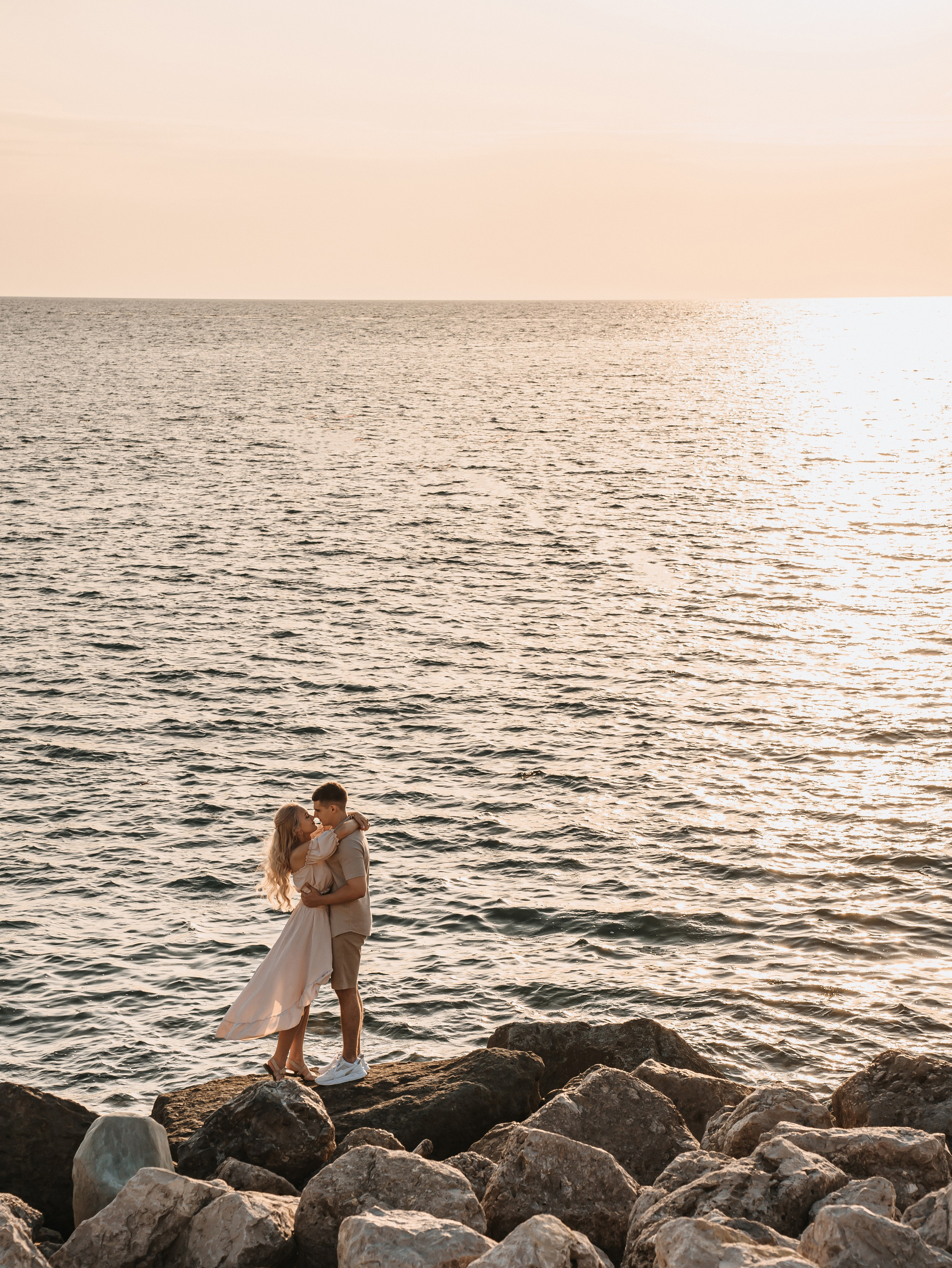 Лав стори фотосессия у моря и в горах в Сочи, Адлере и Красной Поляне. Алина Бернд — свадебный и индивидуальный фотограф в Сочи и Адлере