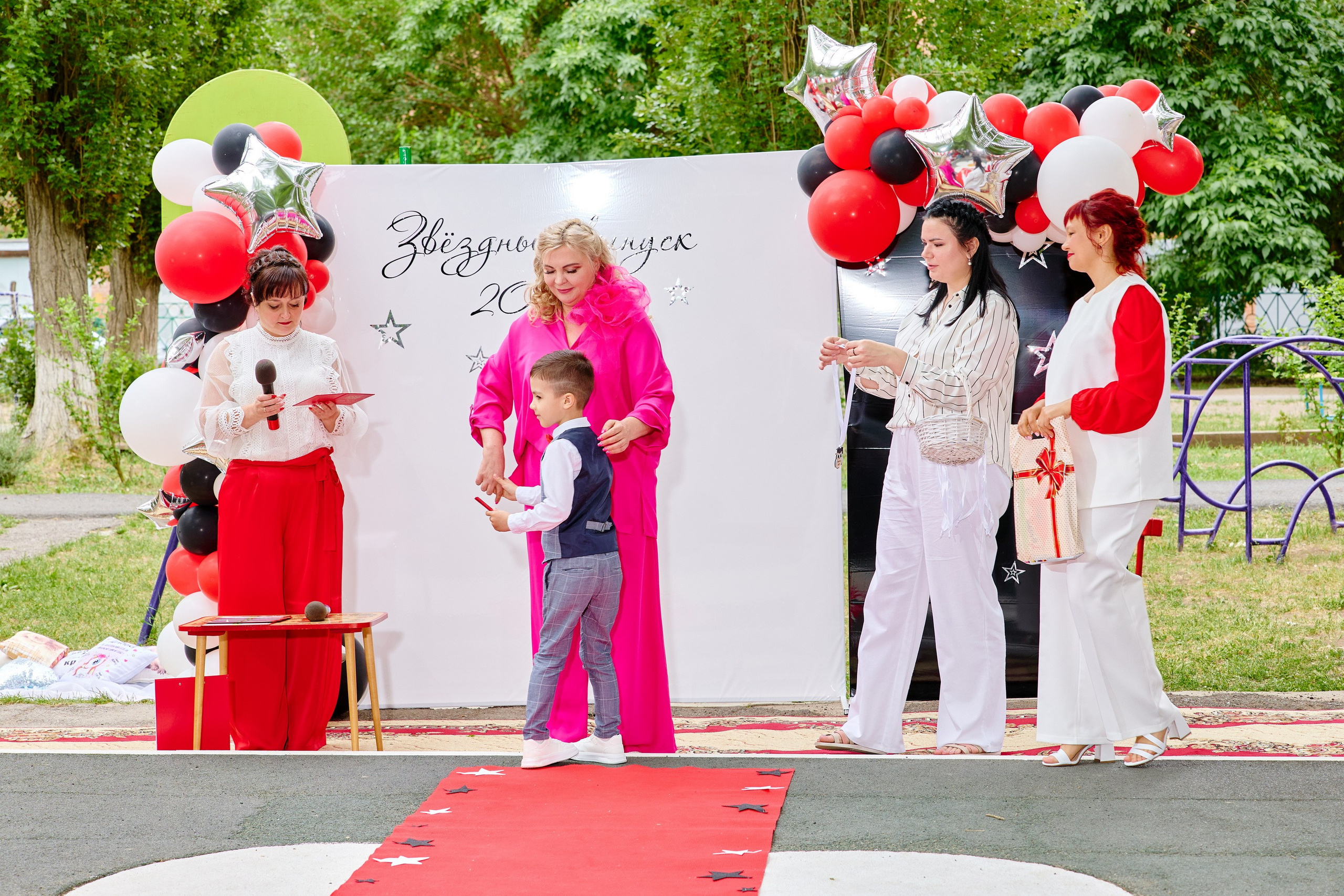 Выпускной 45 сад. Фотограф Выпускные альбомы Таганрог Сергей Коробченко