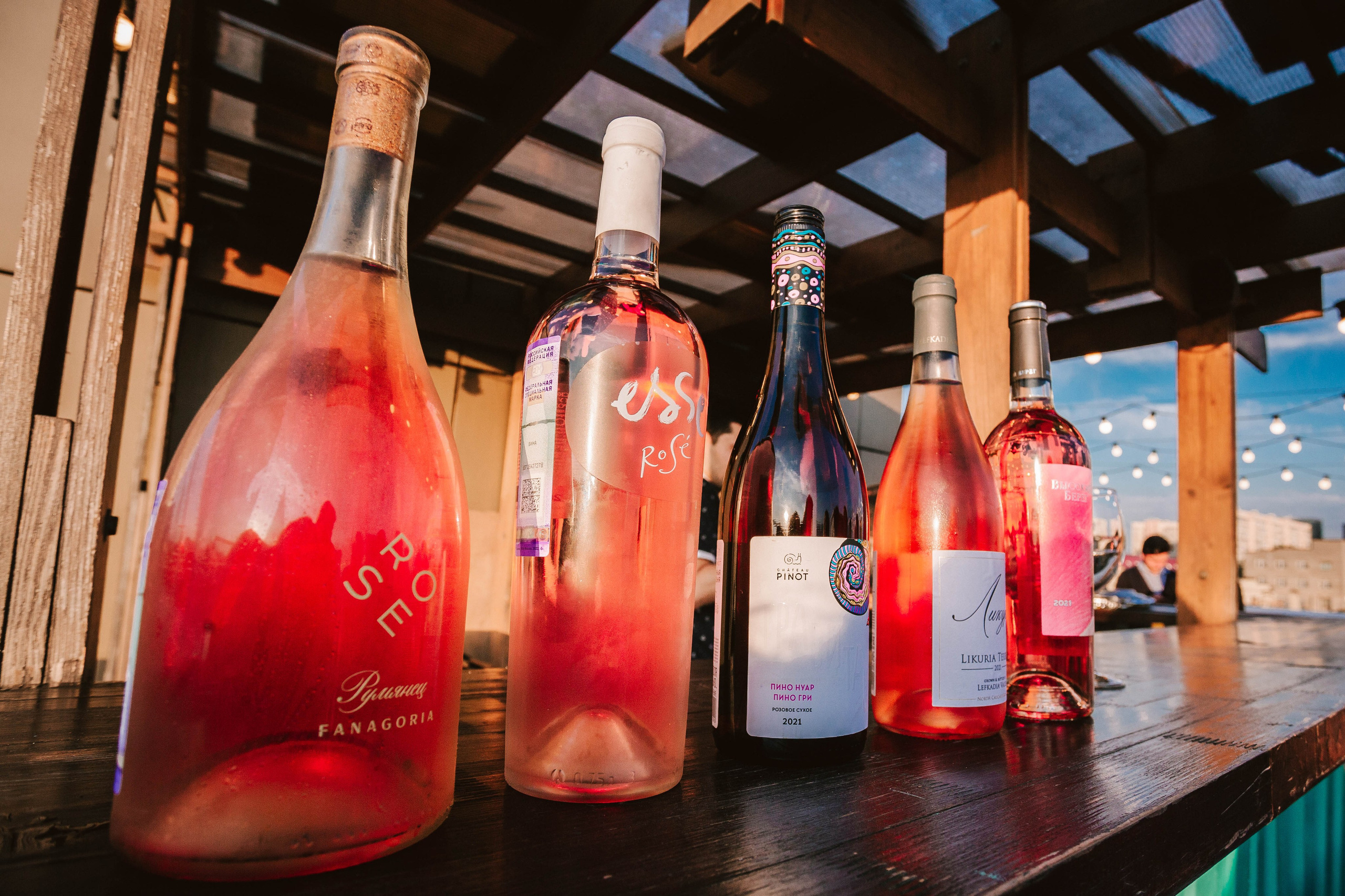 ВЕСЕЛЬЕ НА ДНЕ БОКАЛА