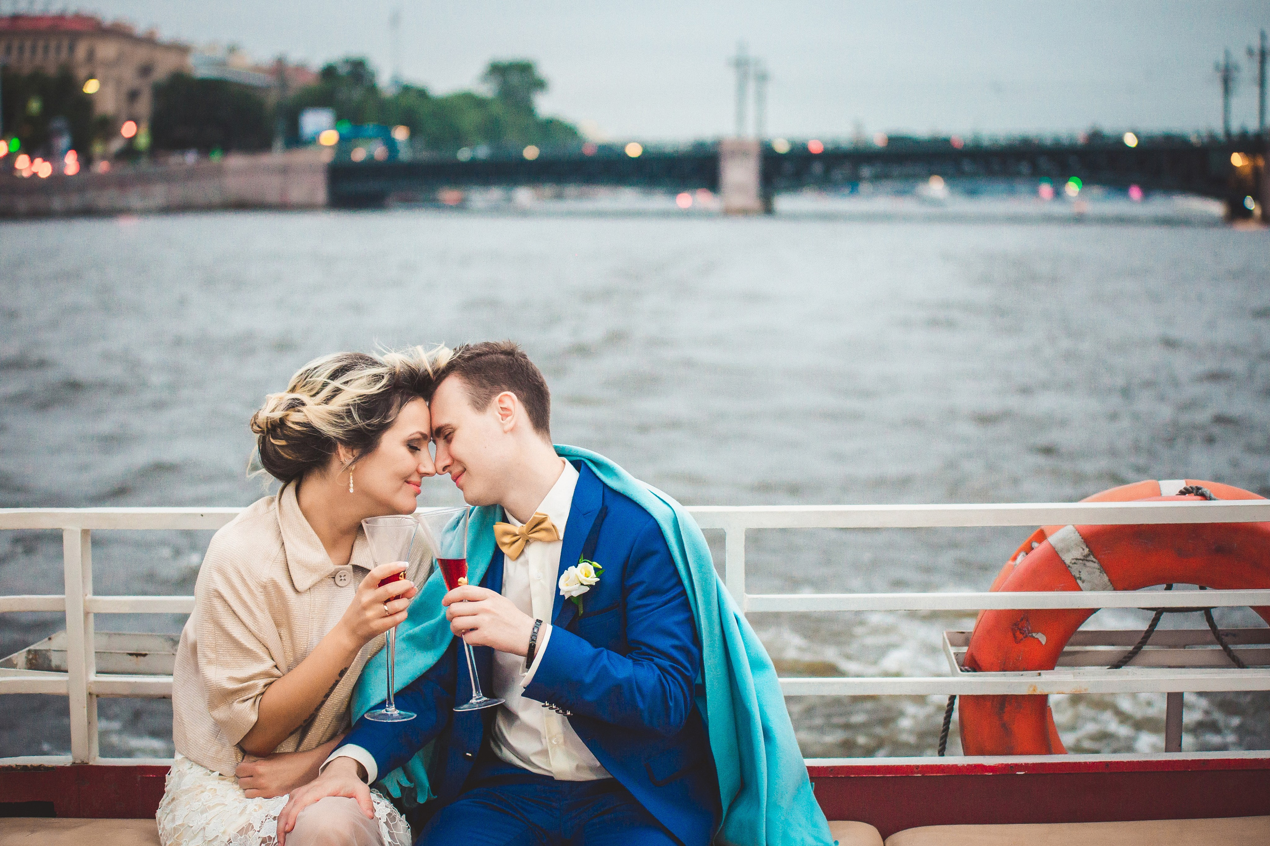 Свадьбы и Love-story. Репортажный фотограф и видеограф в Санкт-Петербурге