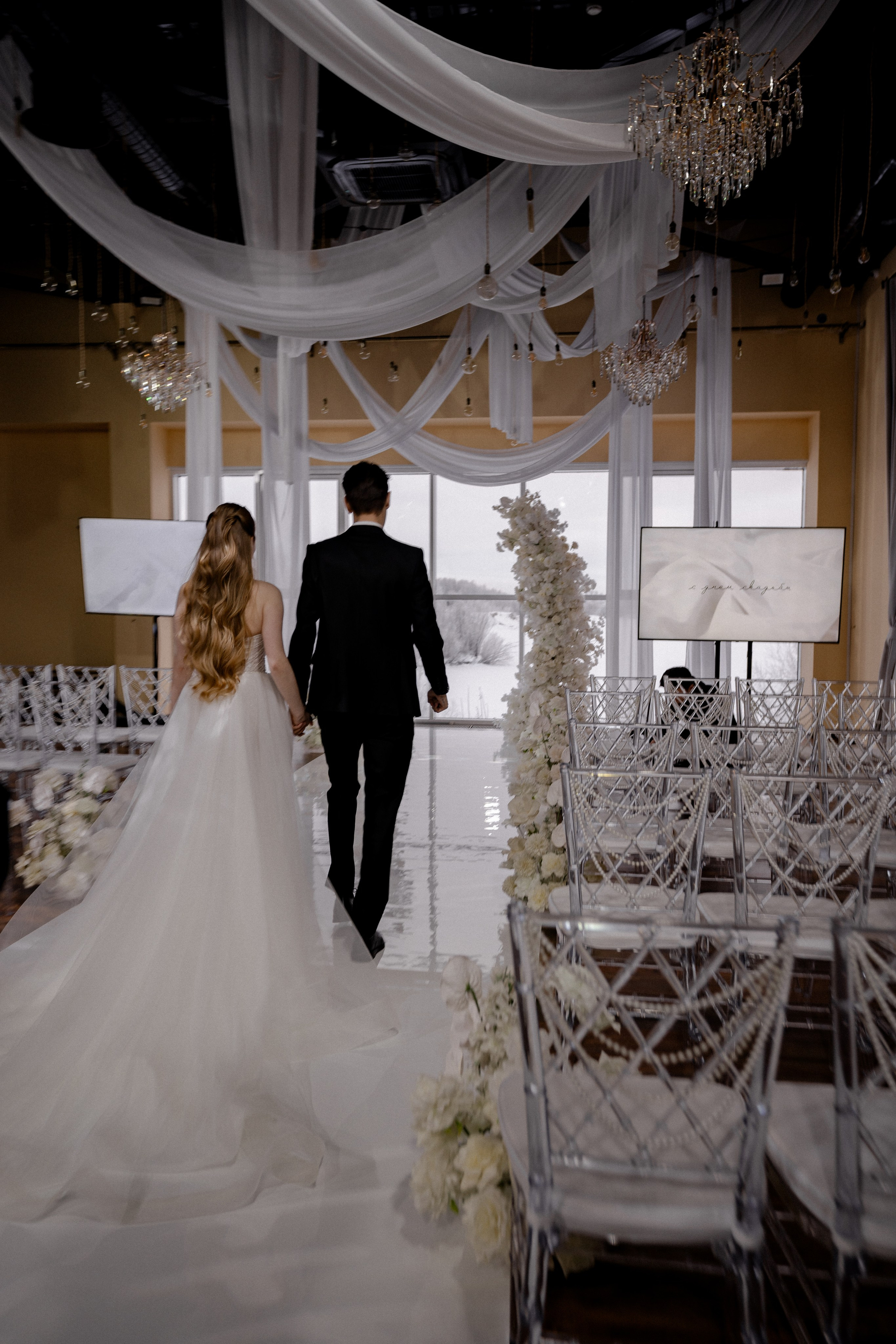 СВАДЕБНАЯ СЬЕМКА СБОРОВ В ОТЕЛЕ И ВЫЕЗД НА ЦЕРЕМОНИЮ (СНЯТО В СИБИРЕ В НИЖНЕВАРТОВСКЕ). Профессиональный фотограф, Санкт-Петербург — Виктория Богомолова