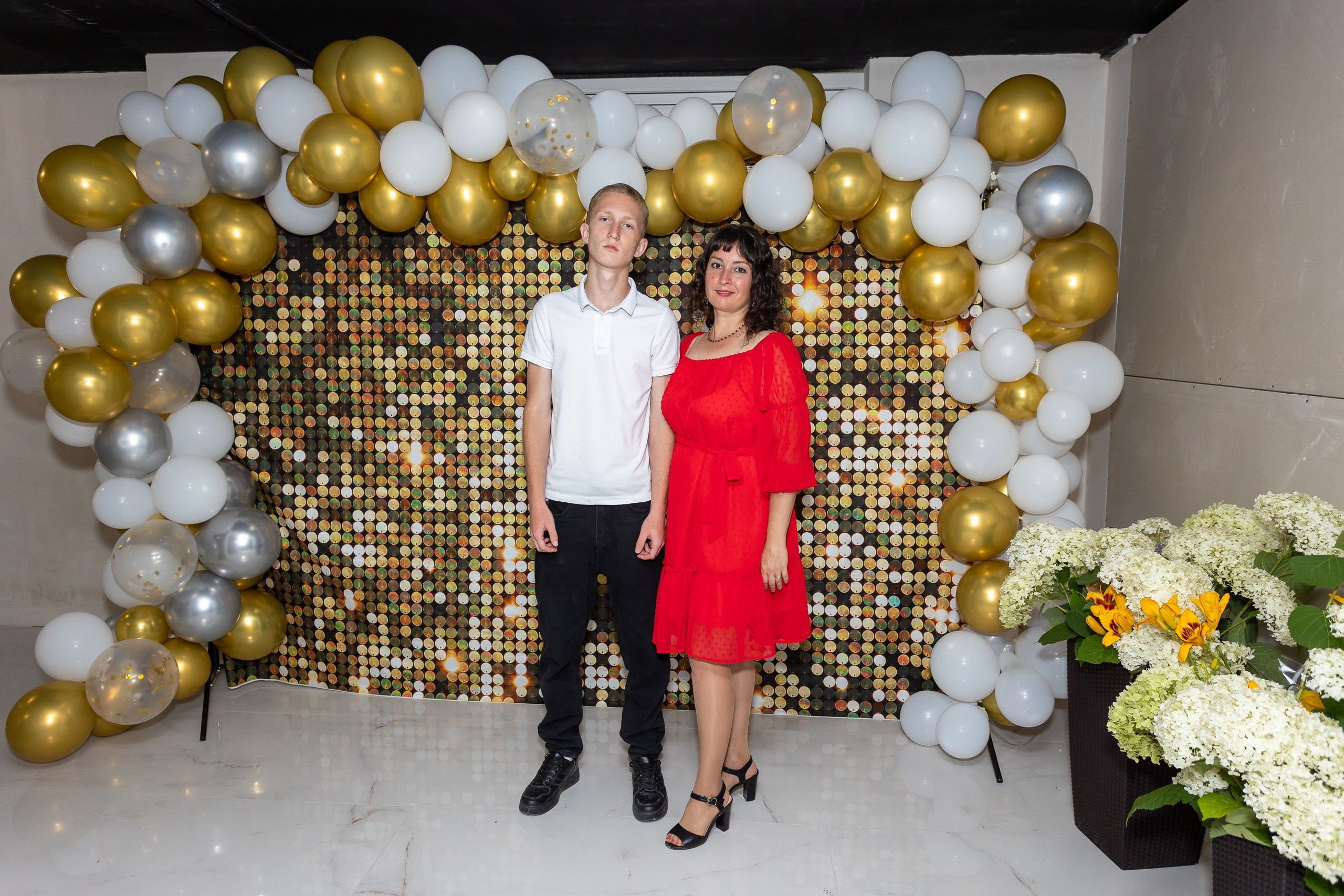 Вручение аттестата и выпускной вечер. Выпускные альбомы Майкоп, Краснодар Елена Золотарева