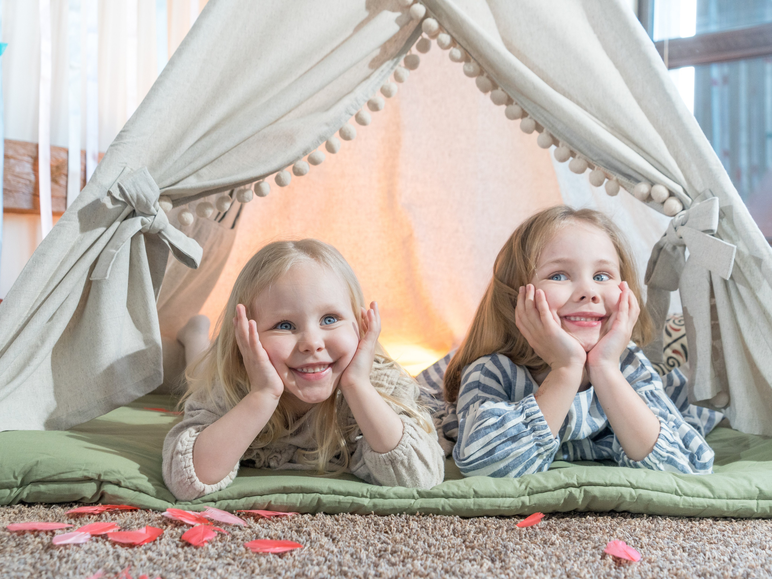 Детская фотосессия: Анна и Катя. Репортажный фотограф в Красной Поляне и Сочи Павлюченко Екатерина