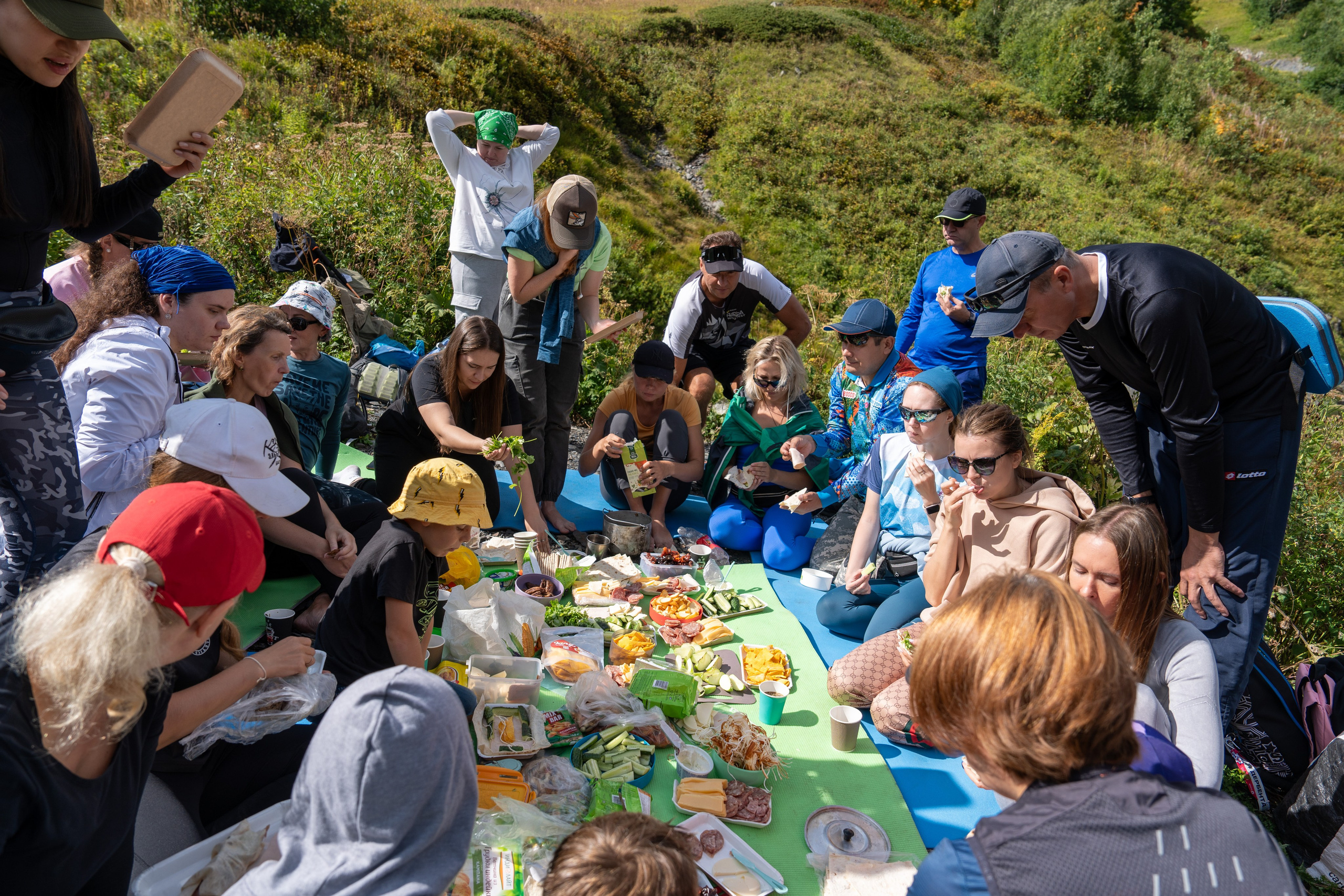 Поход для профсоюза курорта «Газпром Поляна» на Бзерпинский карниз. Репортажный фотограф в Красной Поляне и Сочи Павлюченко Екатерина