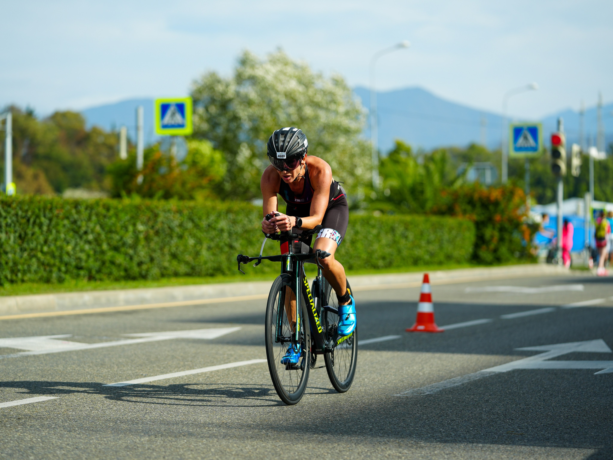 Фотоотчет партнерской интеграции для компании TELE2 на фестивале Ironstar. Репортажный фотограф в Красной Поляне и Сочи Павлюченко Екатерина