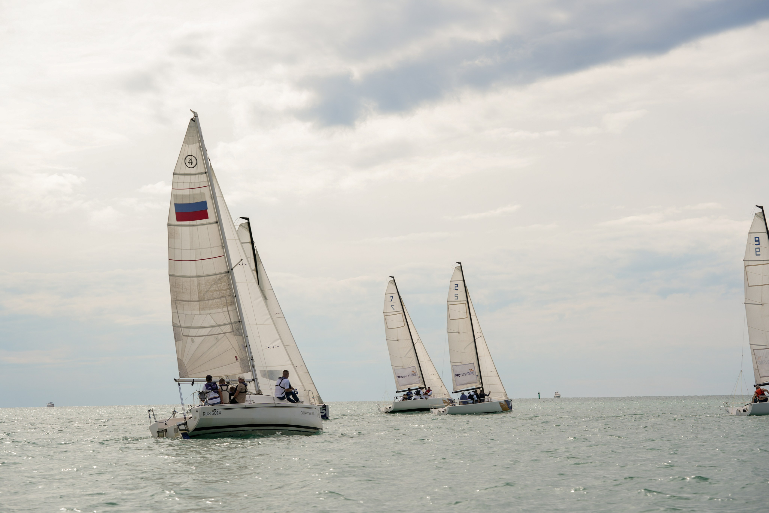 Яхтенная регата для компании Агрегатка. Репортажный фотограф в Красной Поляне и Сочи Павлюченко Екатерина