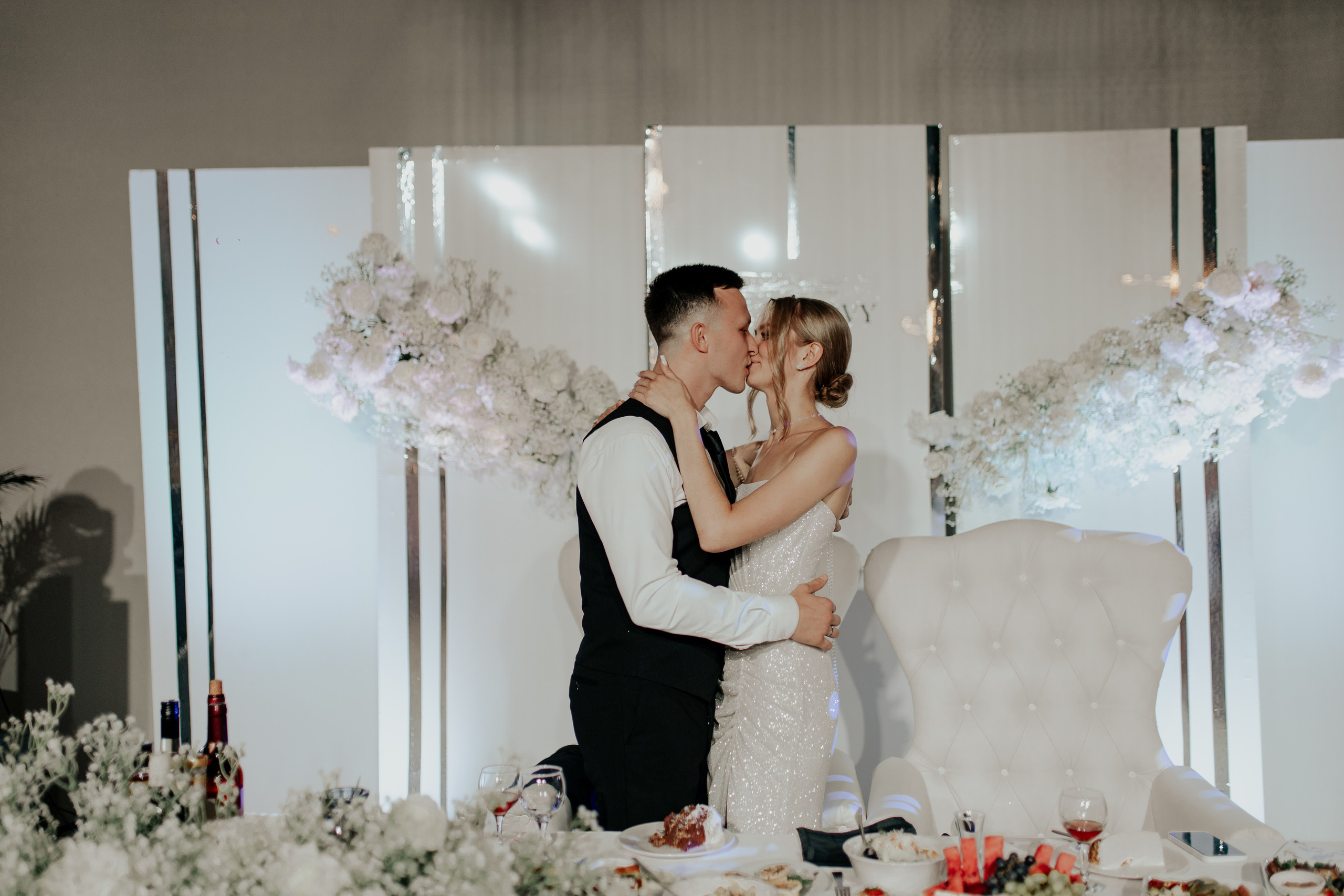 Свадебный банкет в Санкт-Петербурге — Трогательная фотосессия с родными и лавстори. Фотограф в Санкт-Петербурге Лиза Семченкова