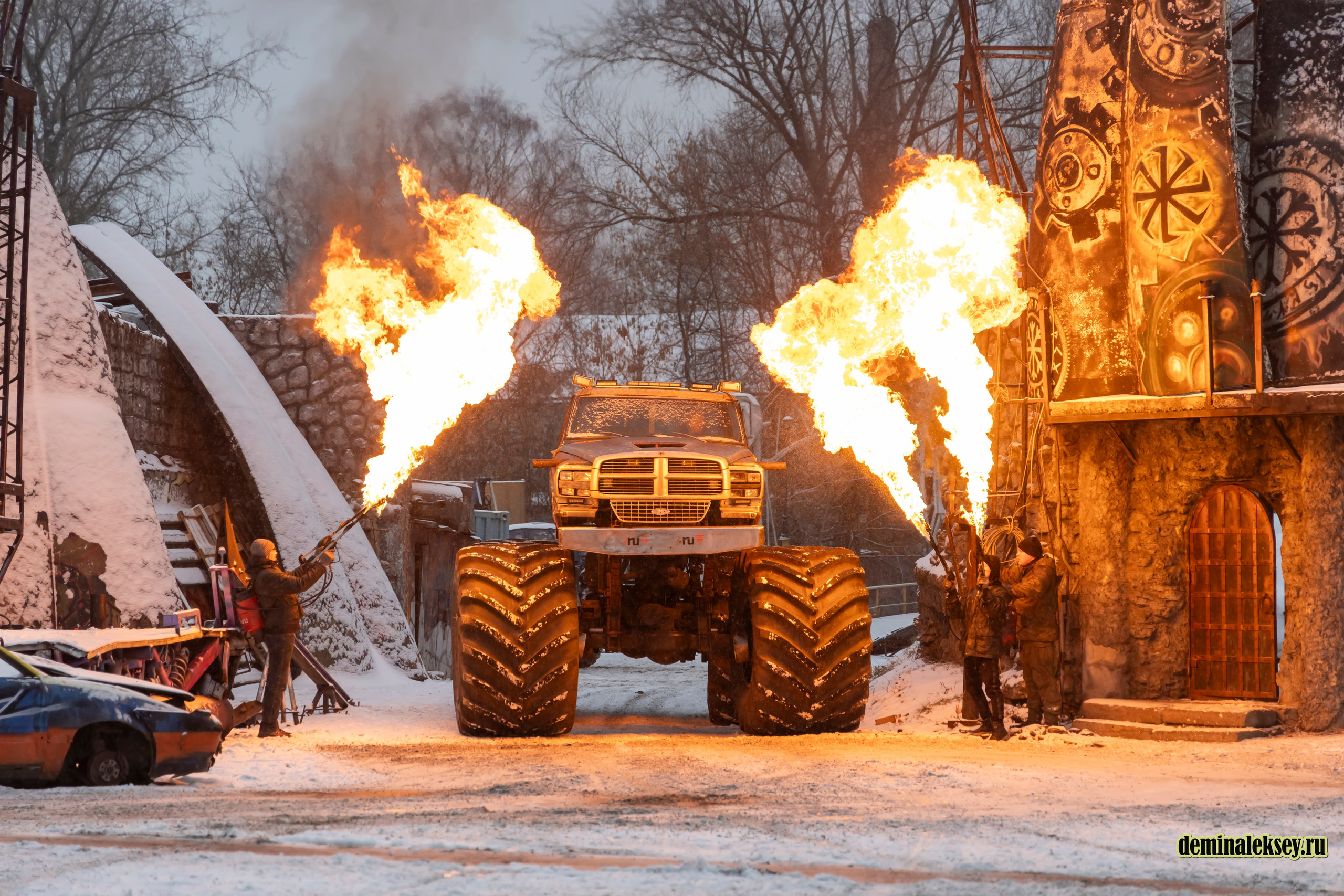 Танки против Монстр-Траков. Репортажный, семейный и студийный фотограф в Москве Демин Алексей