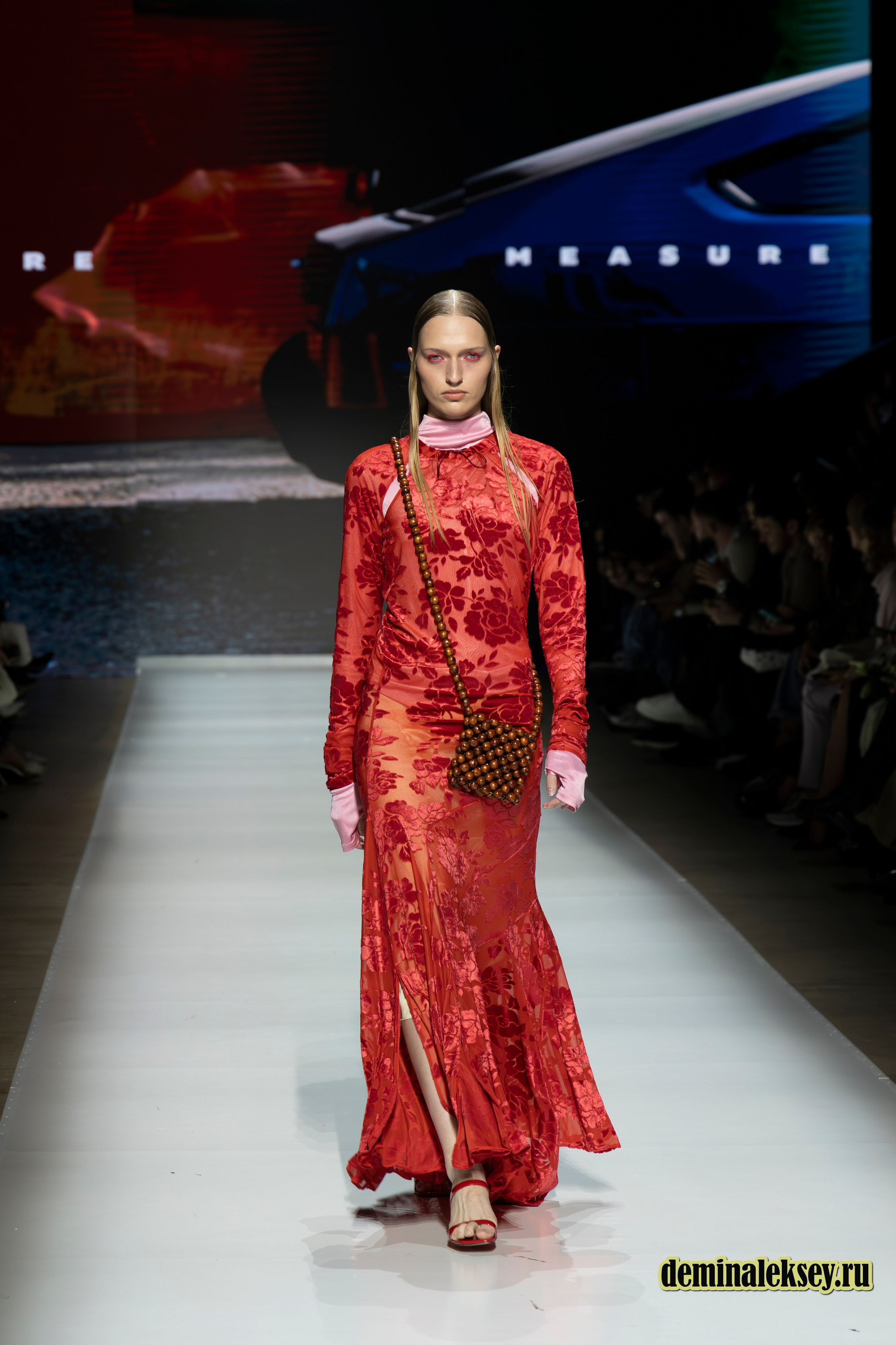 Московская неделя моды 2024 4 октября дизайнер Measure Махачкала. Репортажный, семейный и студийный фотограф в Москве Демин Алексей